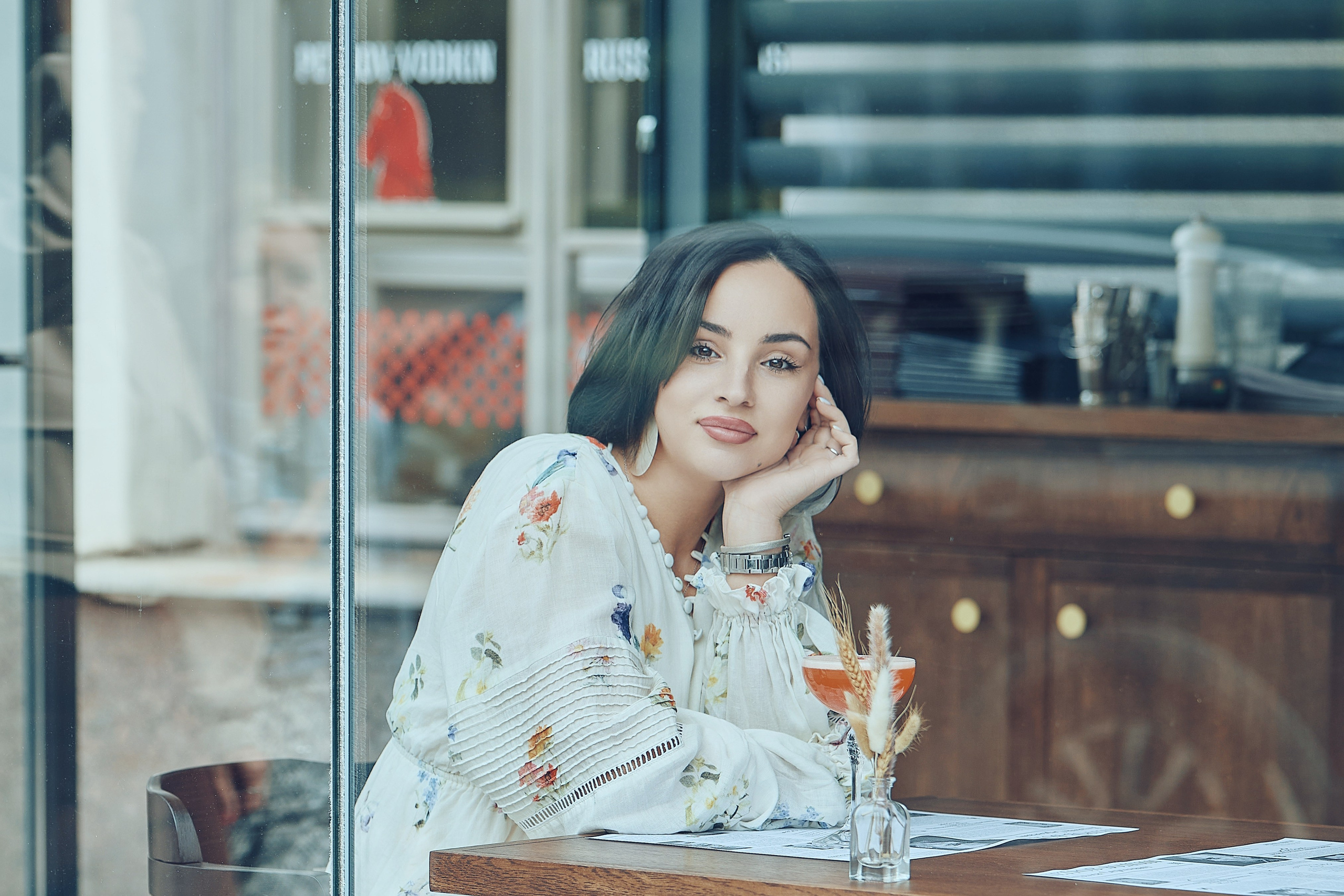 Уличный портрет в Санкт-Петербурге. Авторская фотосъёмка. Фотограф I Санкт-Петербург