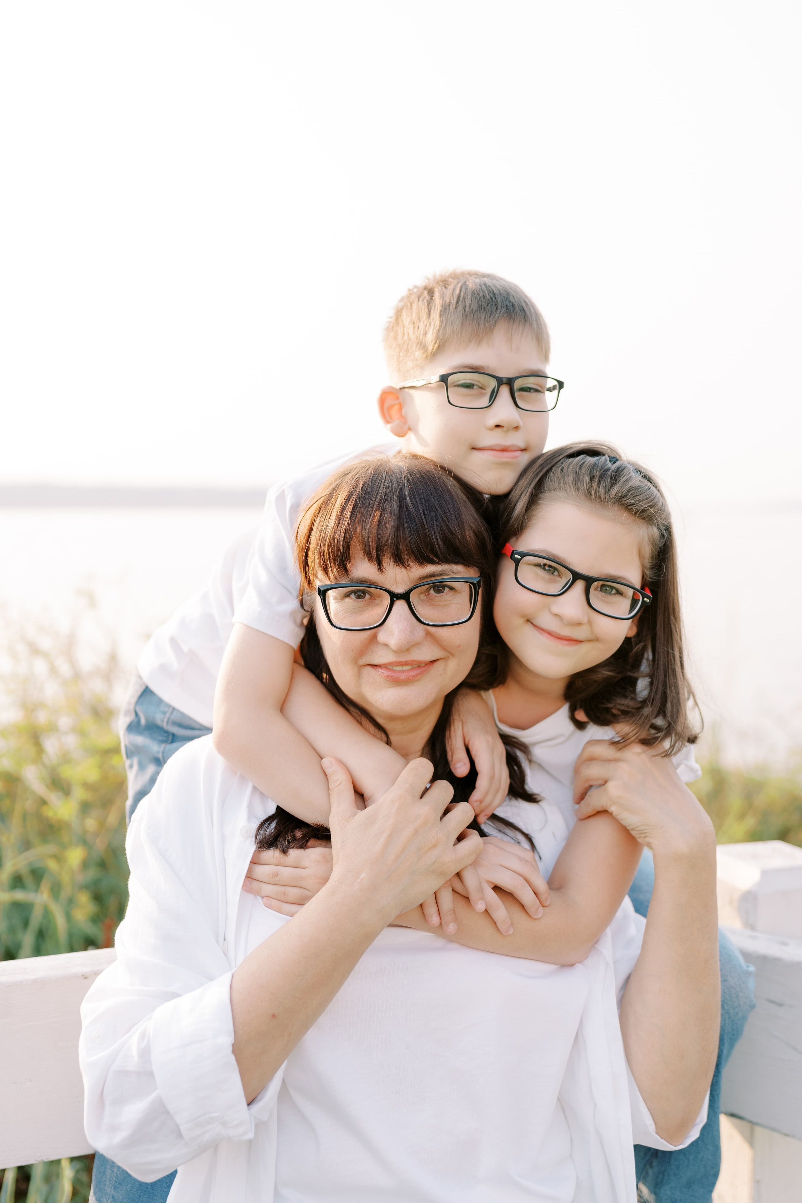 Family photoshoot. Vitalina with her family. August 2024. Lighthouse in Mukilteo. EVAN ARISTOV WEDDING PHOTOGRAPHY — Seattle Wedding Photographer