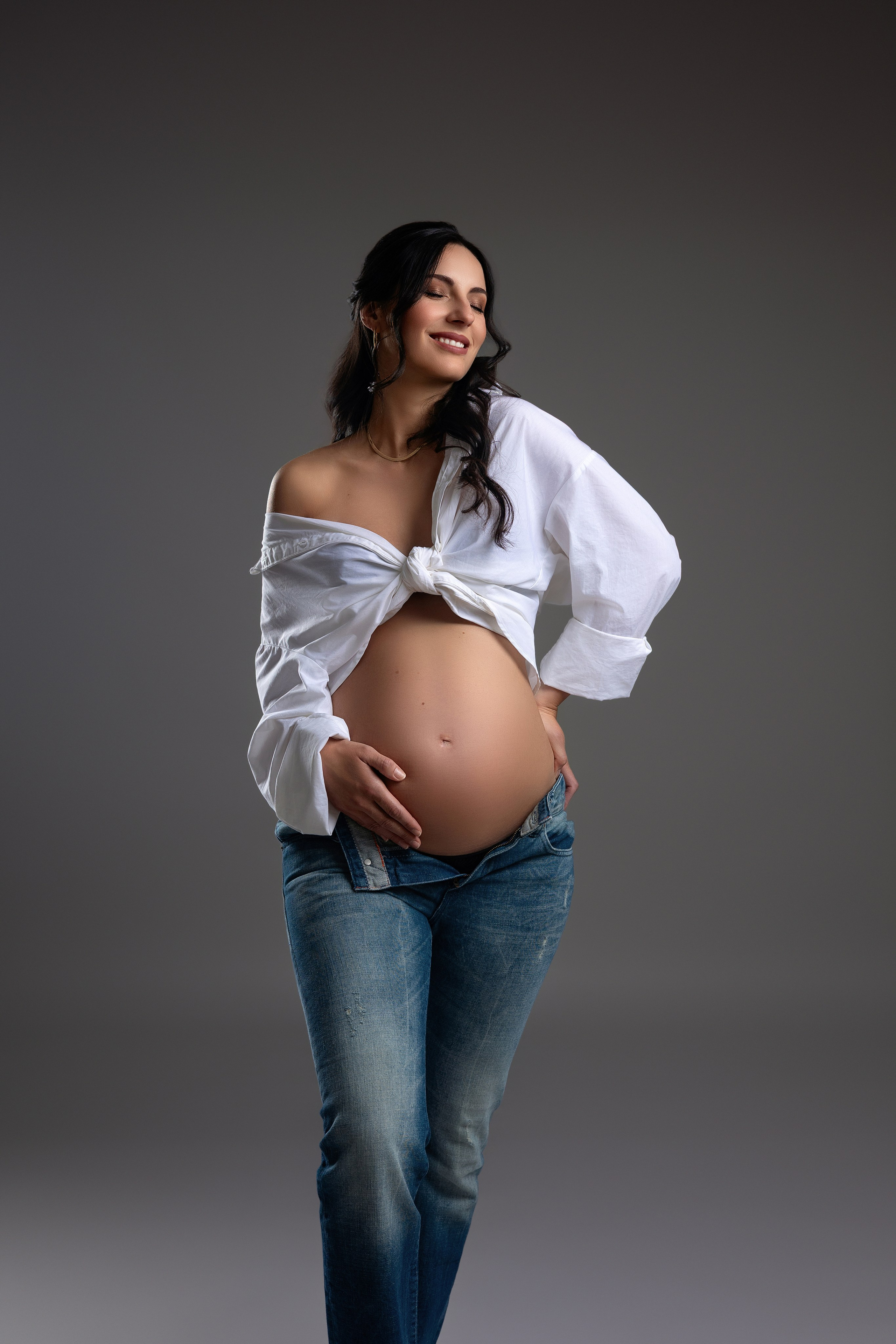 Babybauch. Neugeborene- Schwangerschaft- und Kinder Fotografin in Lehre