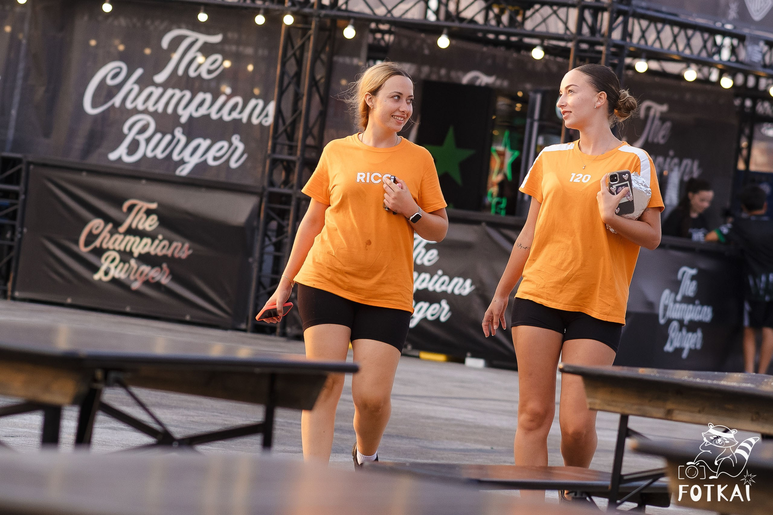 The Champions Burger en Torrevieja: Reportaje fotográfico 22.08.25 | FOTKAI