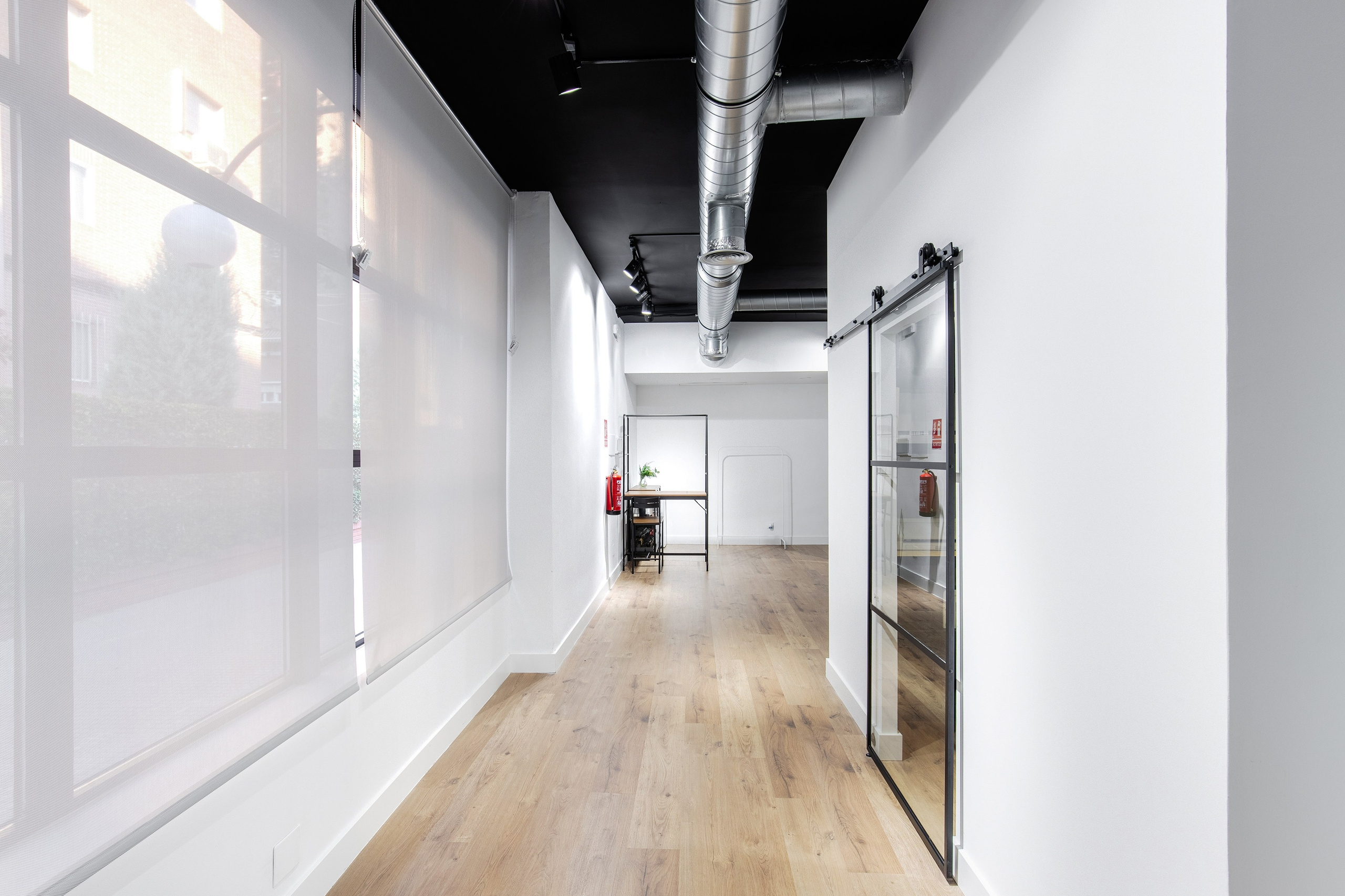 «Los recuerdos más valiosos merecen ser capturados con amor y calidad. En Rainbox Estudio en Torrejón de Ardoz inmortalizamos los momentos más especiales de tu vida con una experiencia cálida, profesional y cercana.»