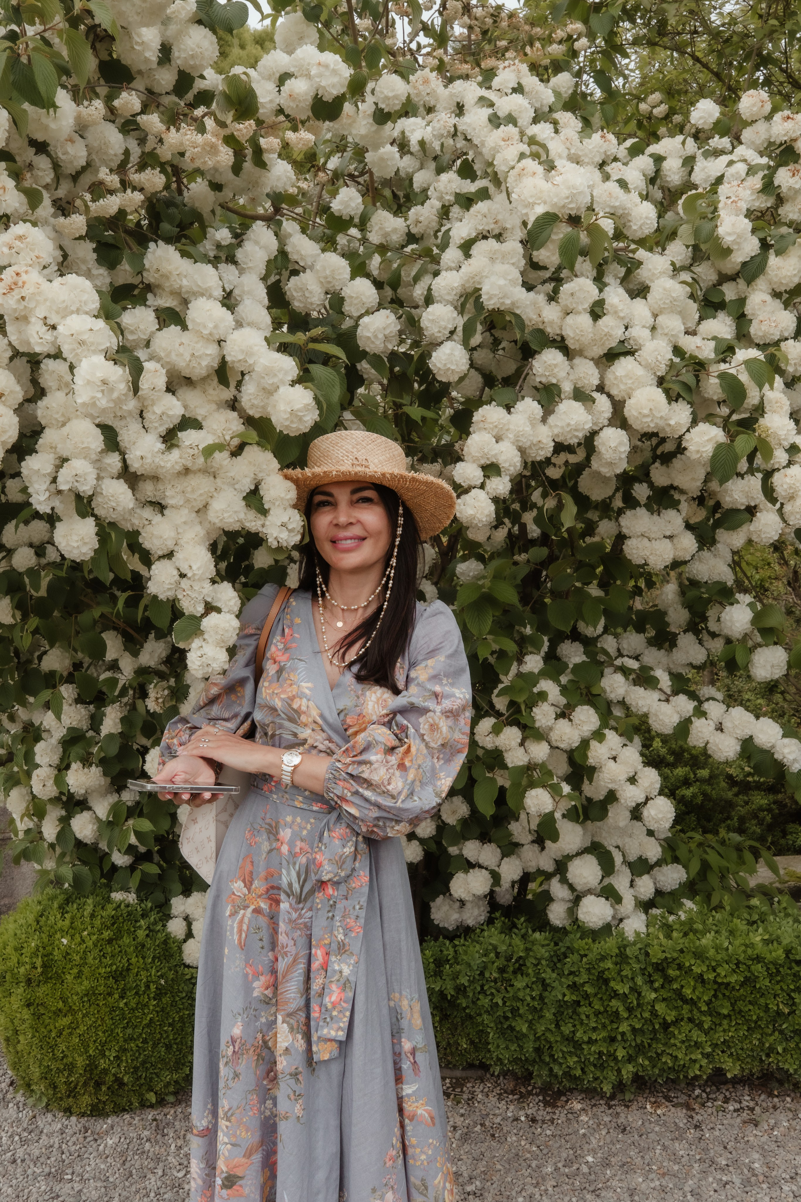 NATALY AND TATIANA_ ISOLA BELLA AND MADRE _LAKE MAGGIORE. PHOTOGRAPHER IN ITALY