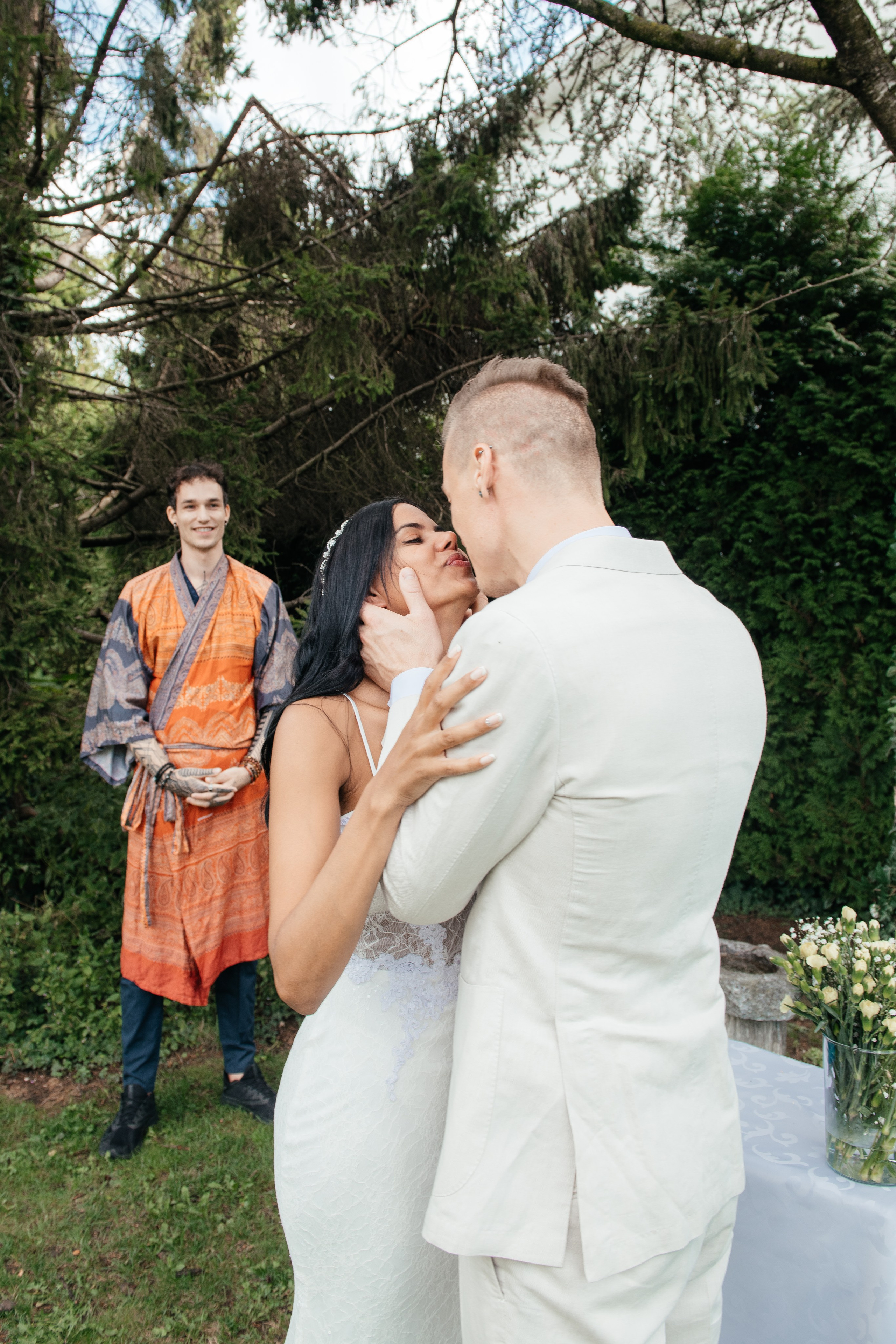 KAIANE & BENJAMIN Meilen, Switzerland. I am Elena Altendorfer. Wedding photographer in Zurich and Switzerland