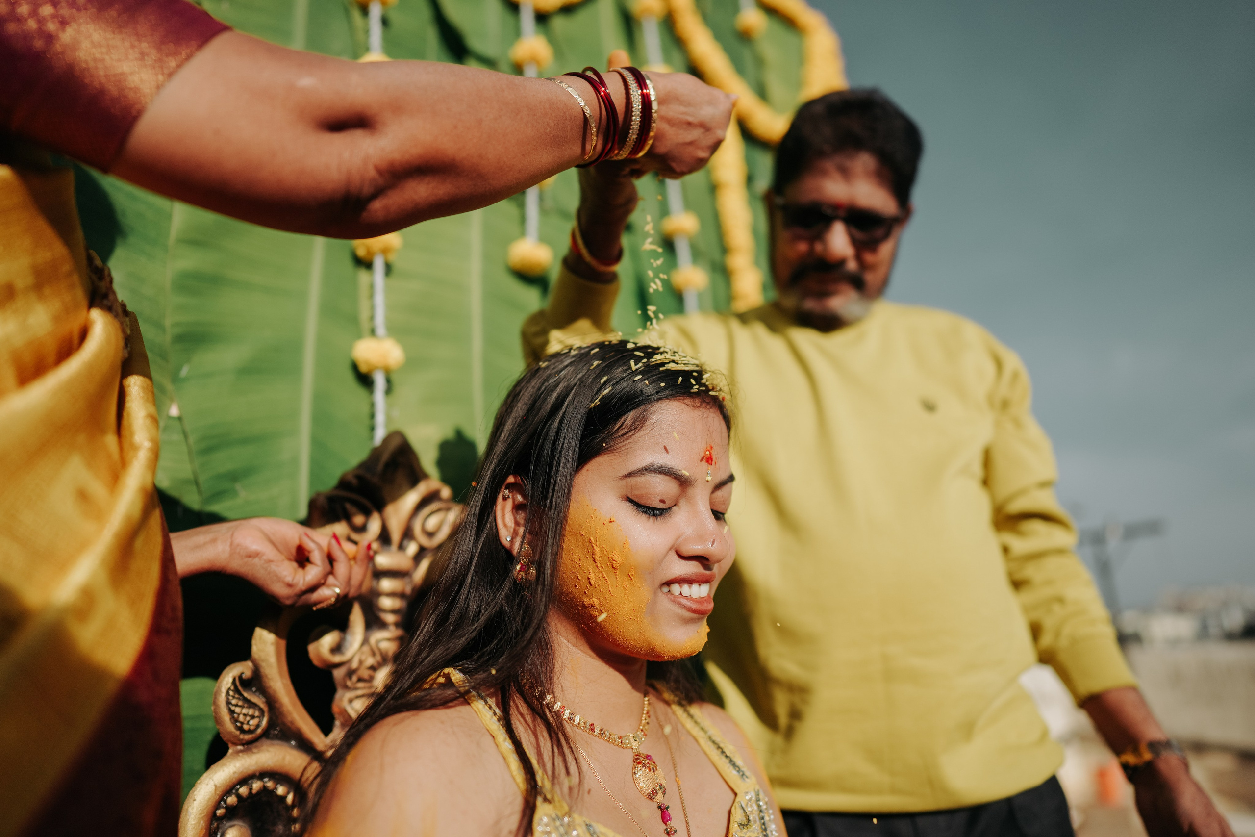 HALDI & MEHANDI. Wedding photographer Stalen Robert