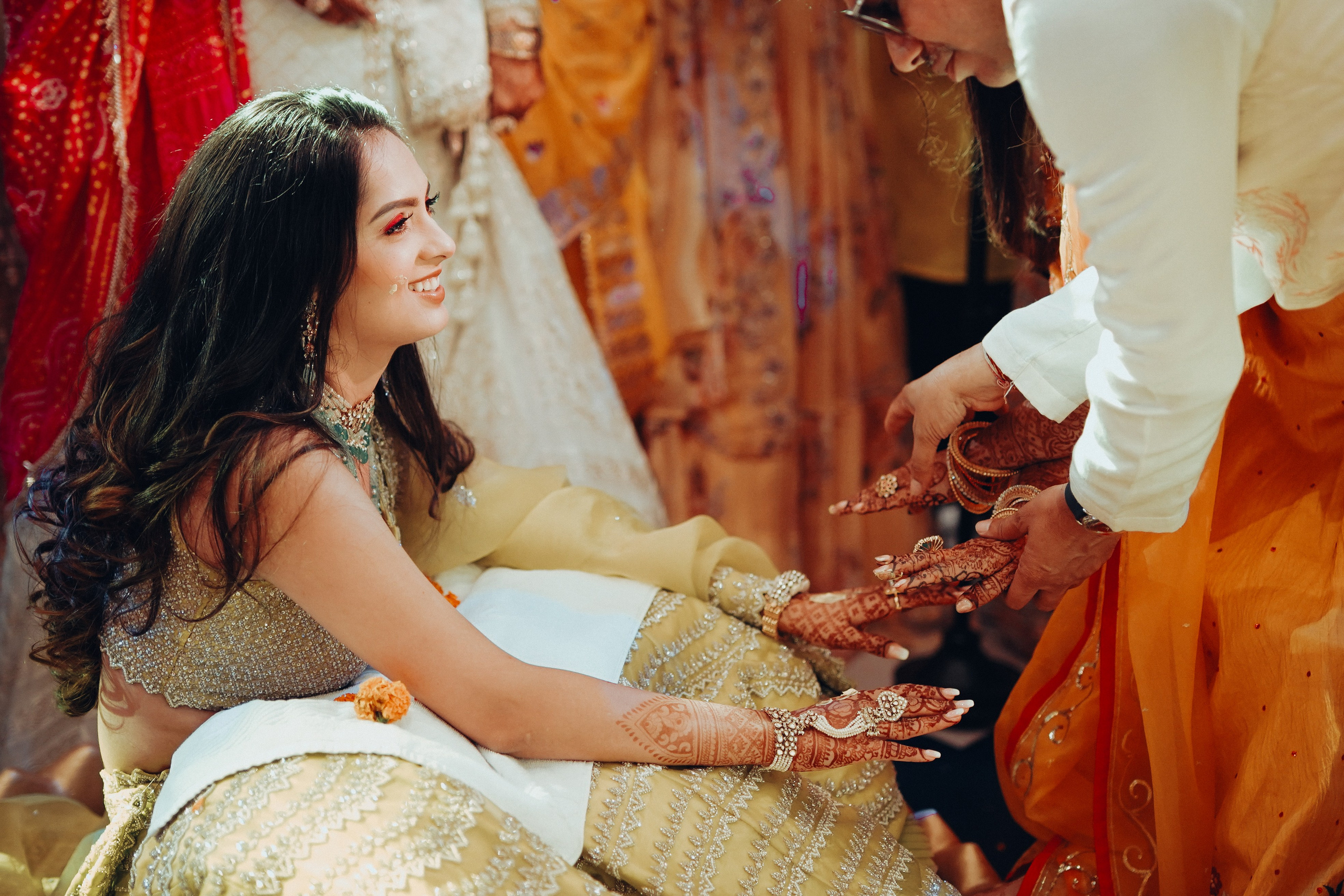 HALDI & MEHANDI. Wedding photographer Stalen Robert