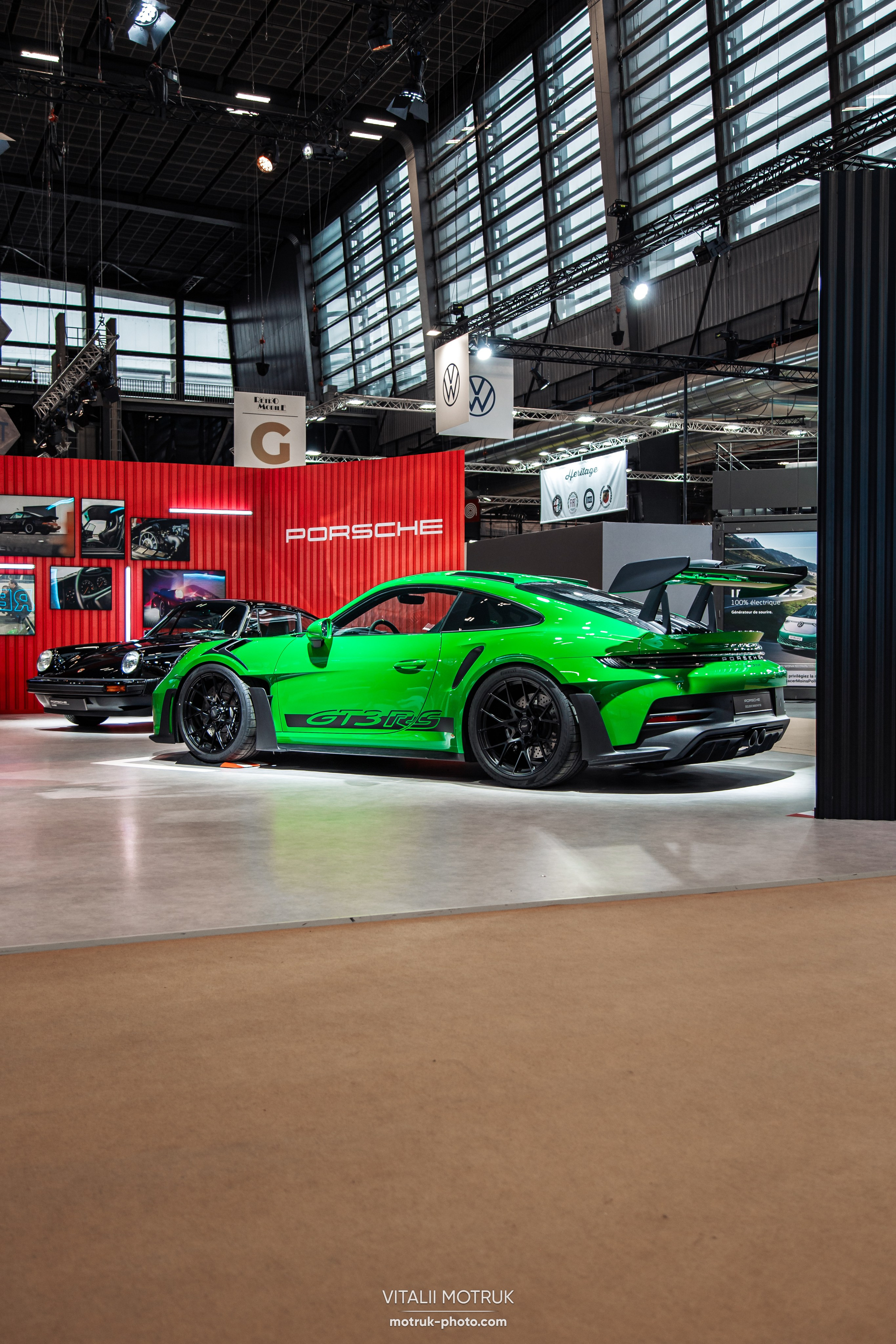Retromobile. Photographe de voitures à Paris — Vitalii Motruk