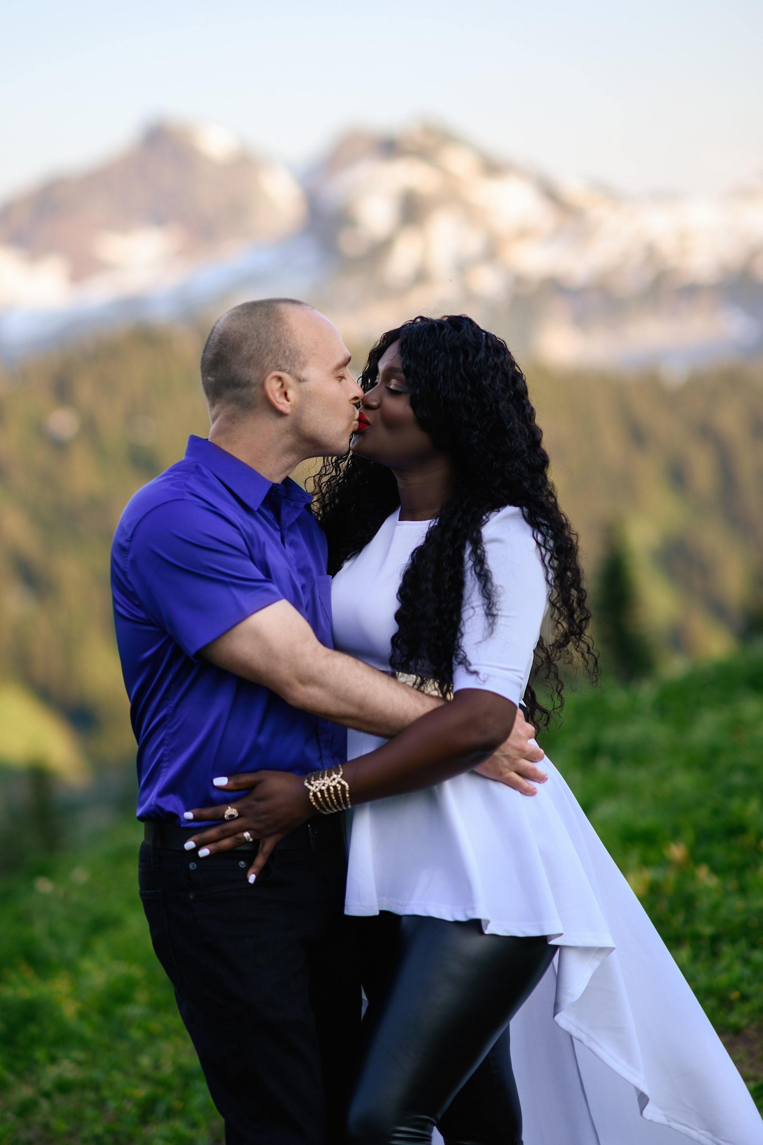 Carline and her family. Wedding & family photography in Seattle area. Helen Michelle photographer