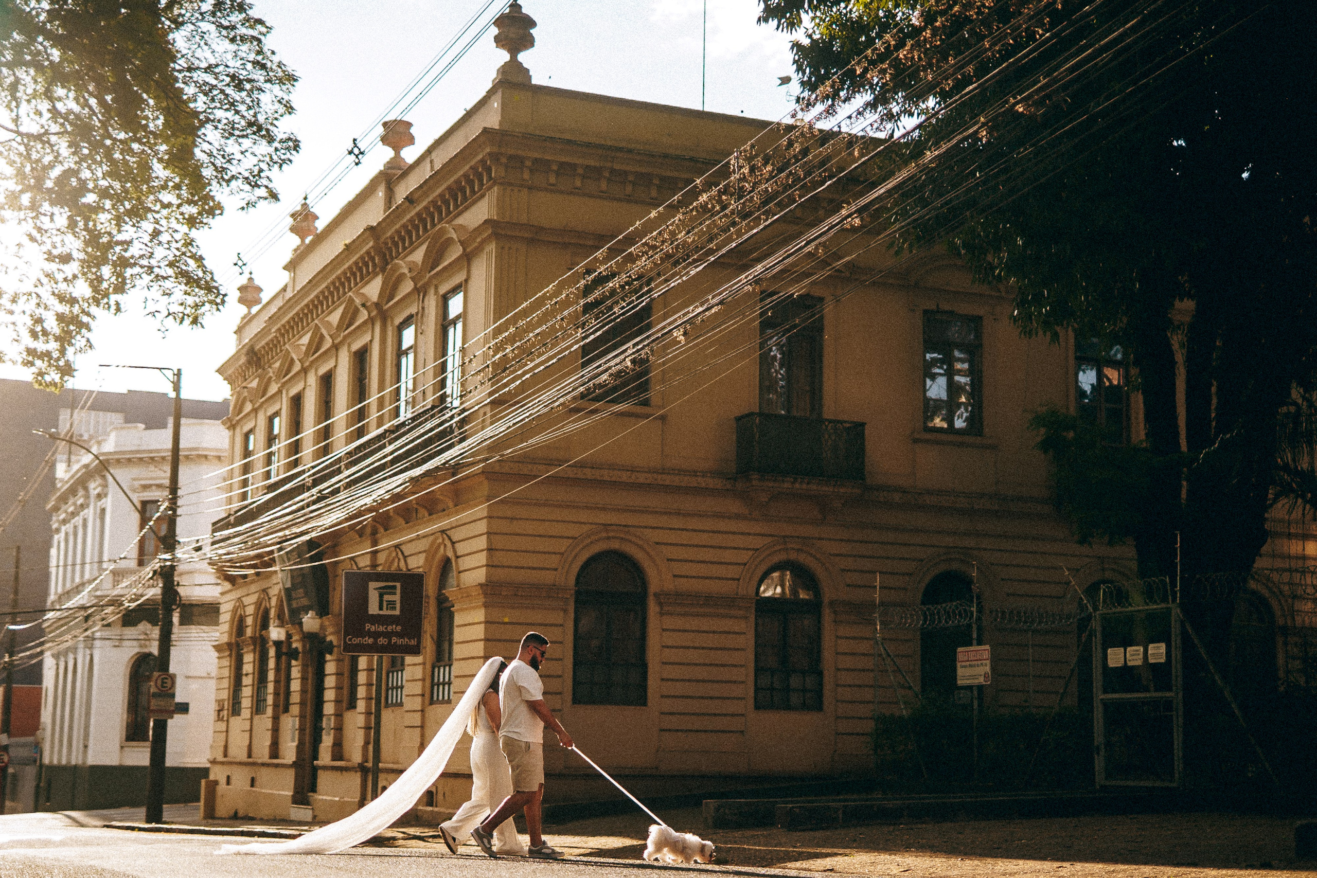 Pré Wedding — Laysla e Bruno (Urbano). Fotógrafo de casamento e Filmmaker de casamento
