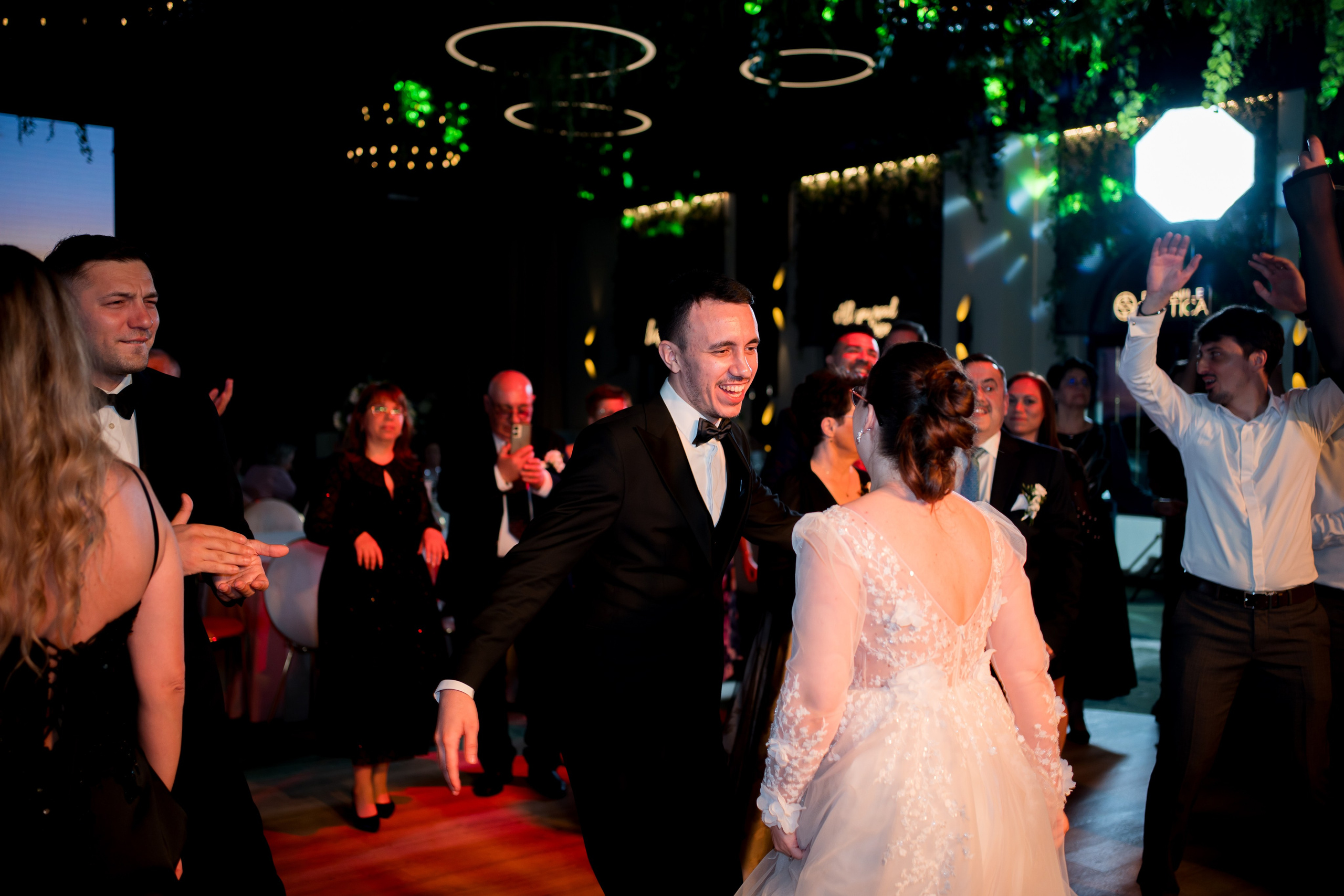 PARTY. Gabriel Florea — Fotograf nuntă București