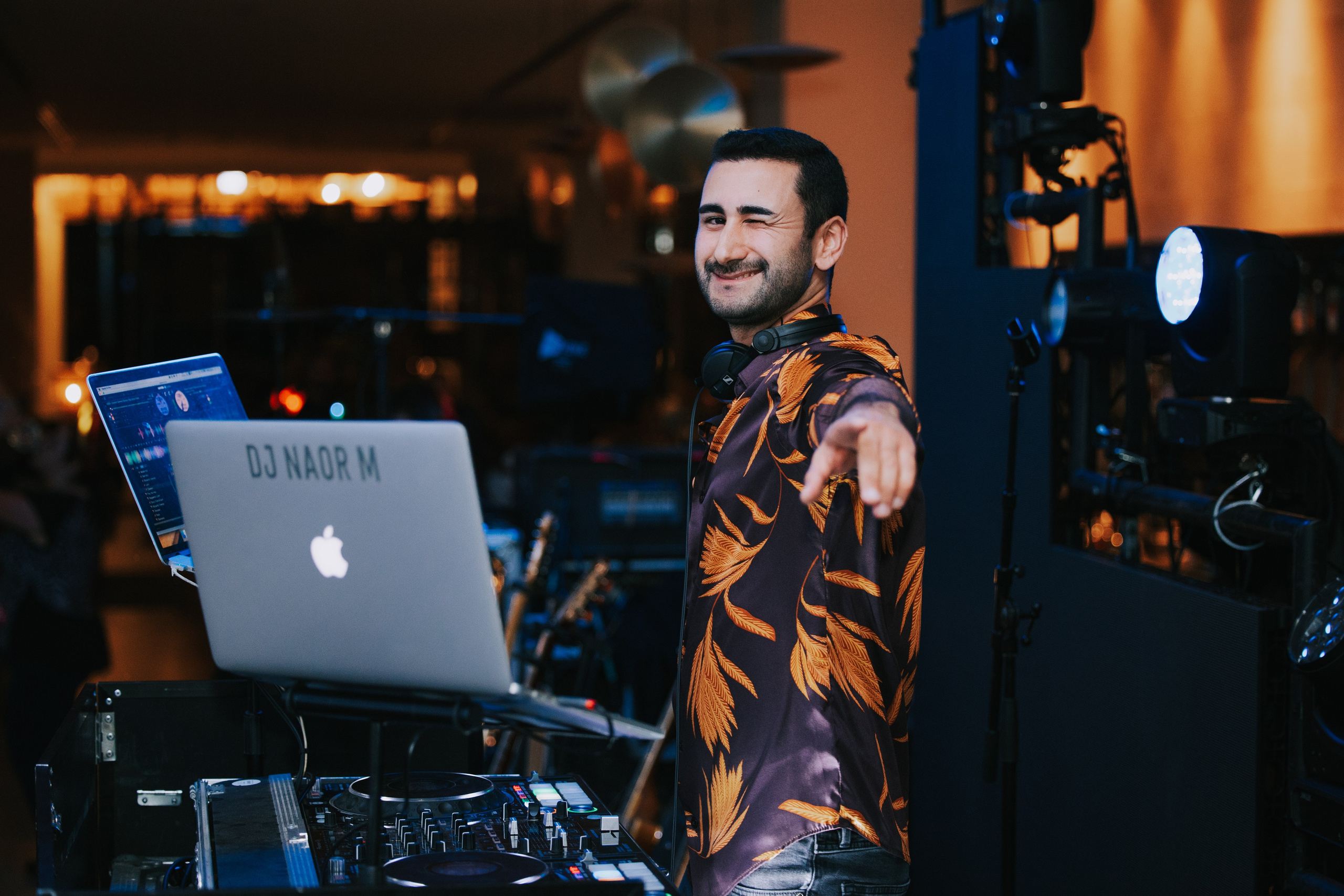 Pfizer. AMIR BUCHNIK PHOTOGRAPHER