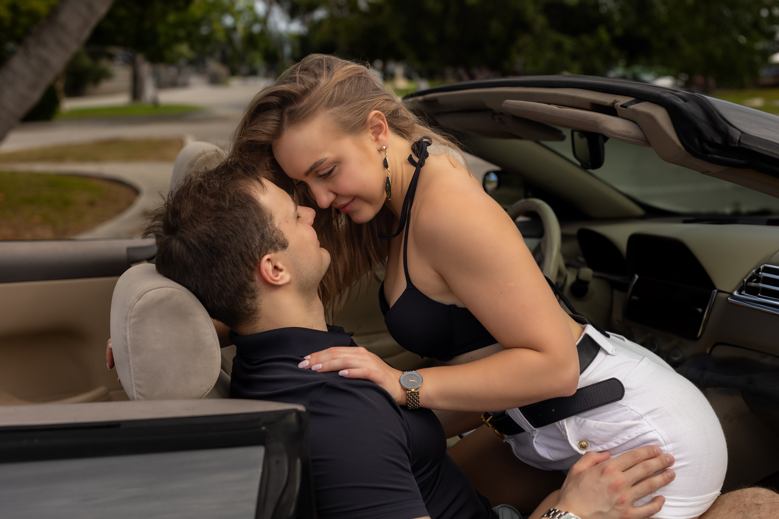 Pier & Convertible Love Story. Family, lifestyle, and commercial photography in New York and New Jersey