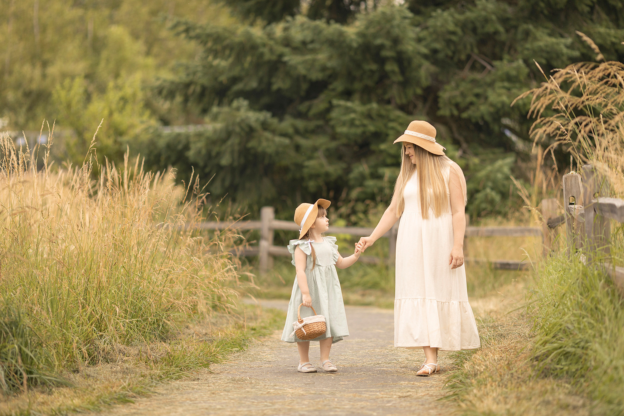Retouch vs Color correction. Elena Baldes, family photographer