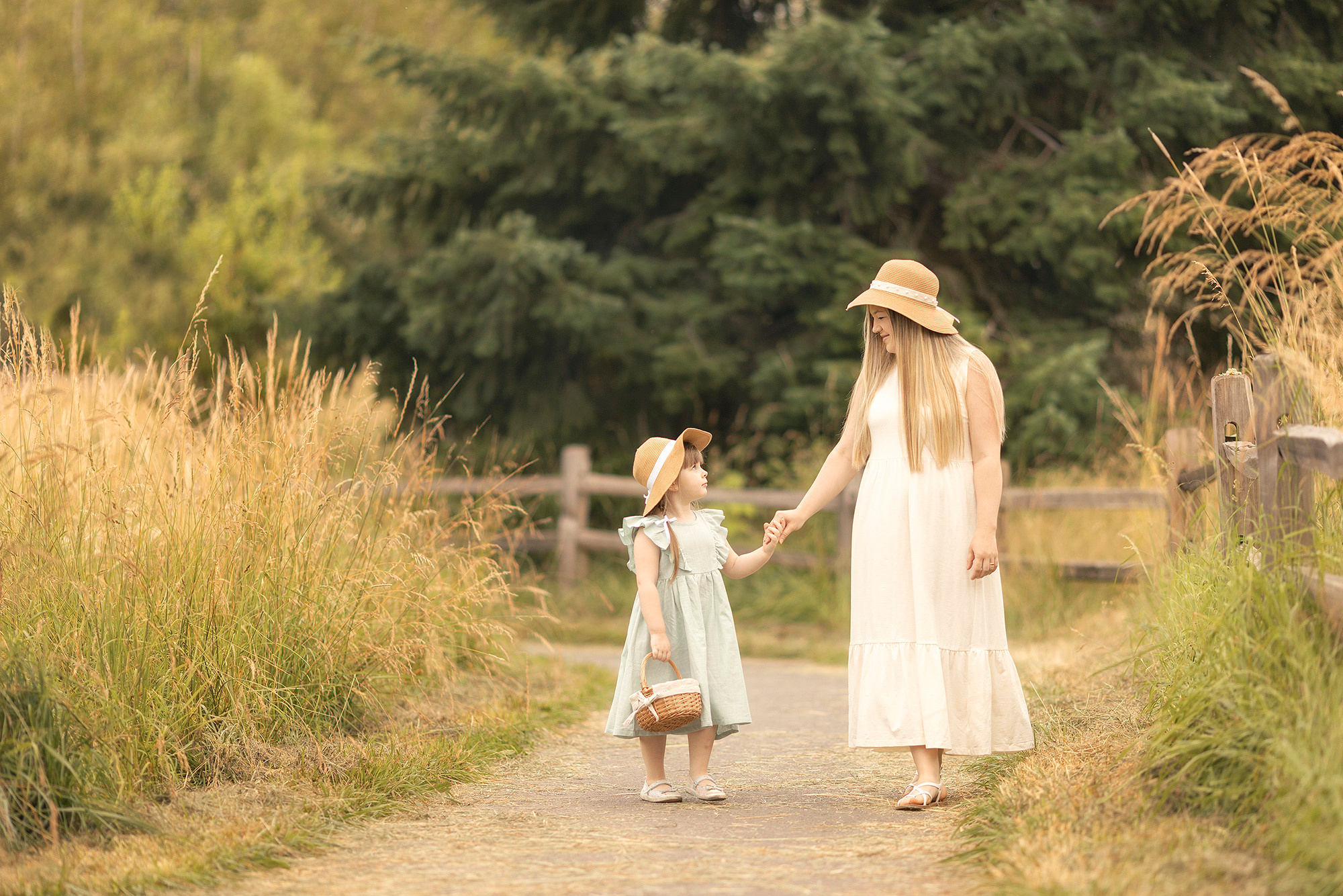 Retouch vs Color correction. Elena Baldes, family photographer