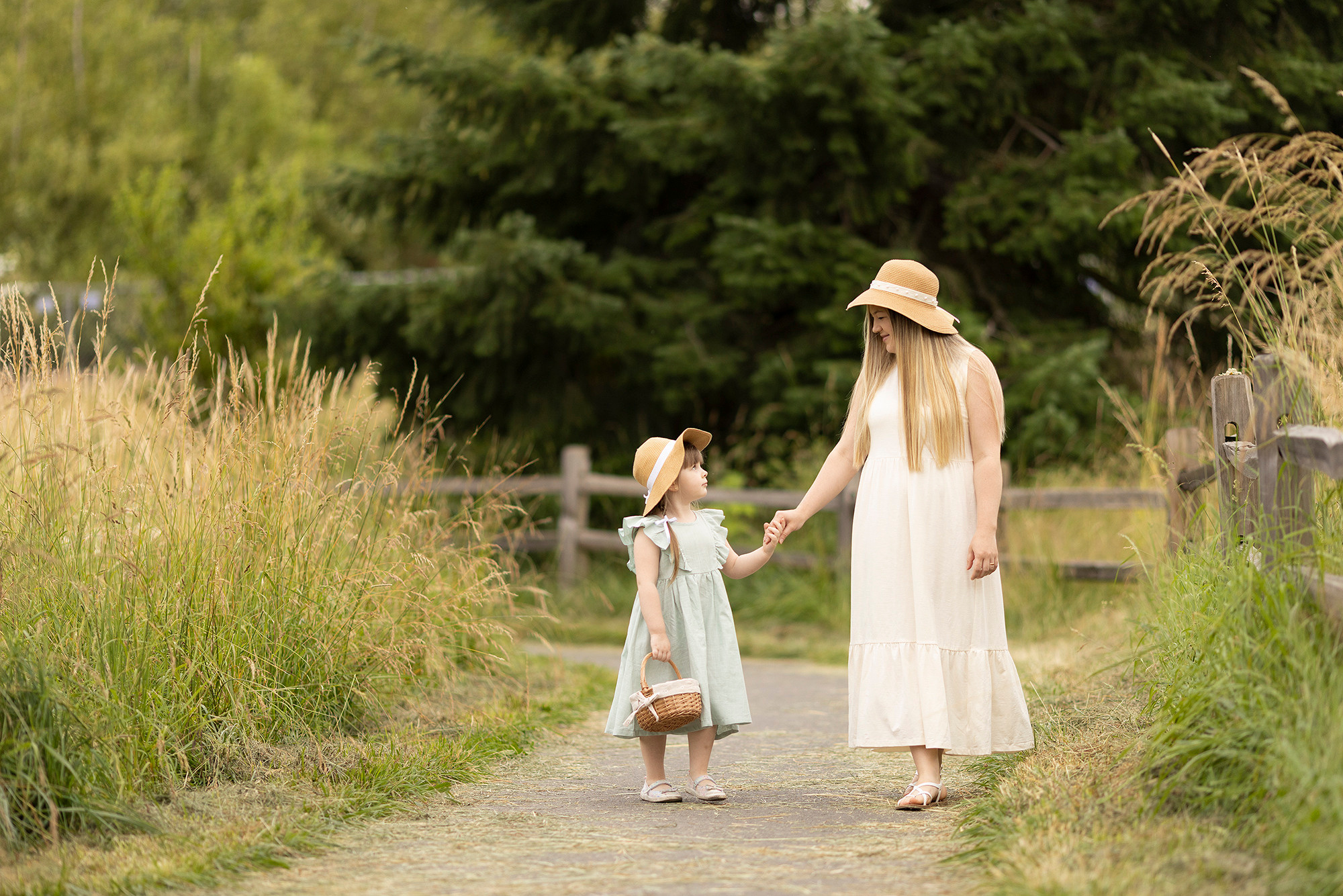 Retouch vs Color correction. Elena Baldes, family photographer