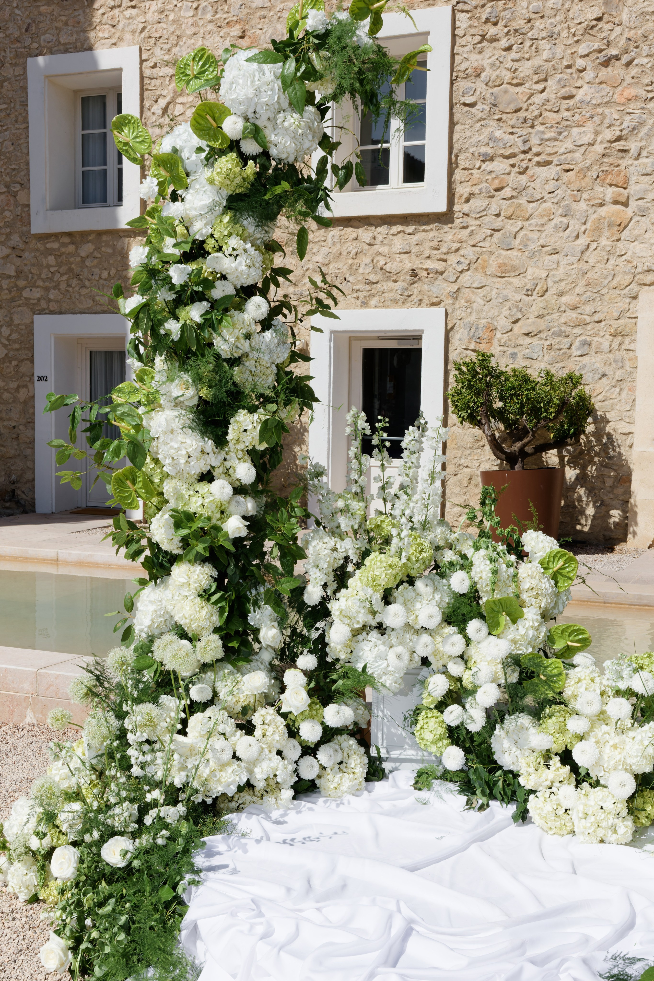 Wedding at Château L’Hospitalet in Narbonne, France. Destination Wedding Photographer — Nikita Burtsev