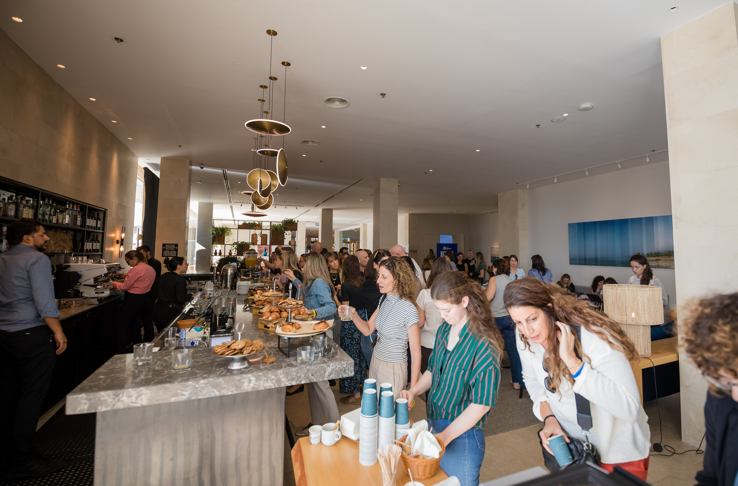 Pfizer. AMIR BUCHNIK PHOTOGRAPHER