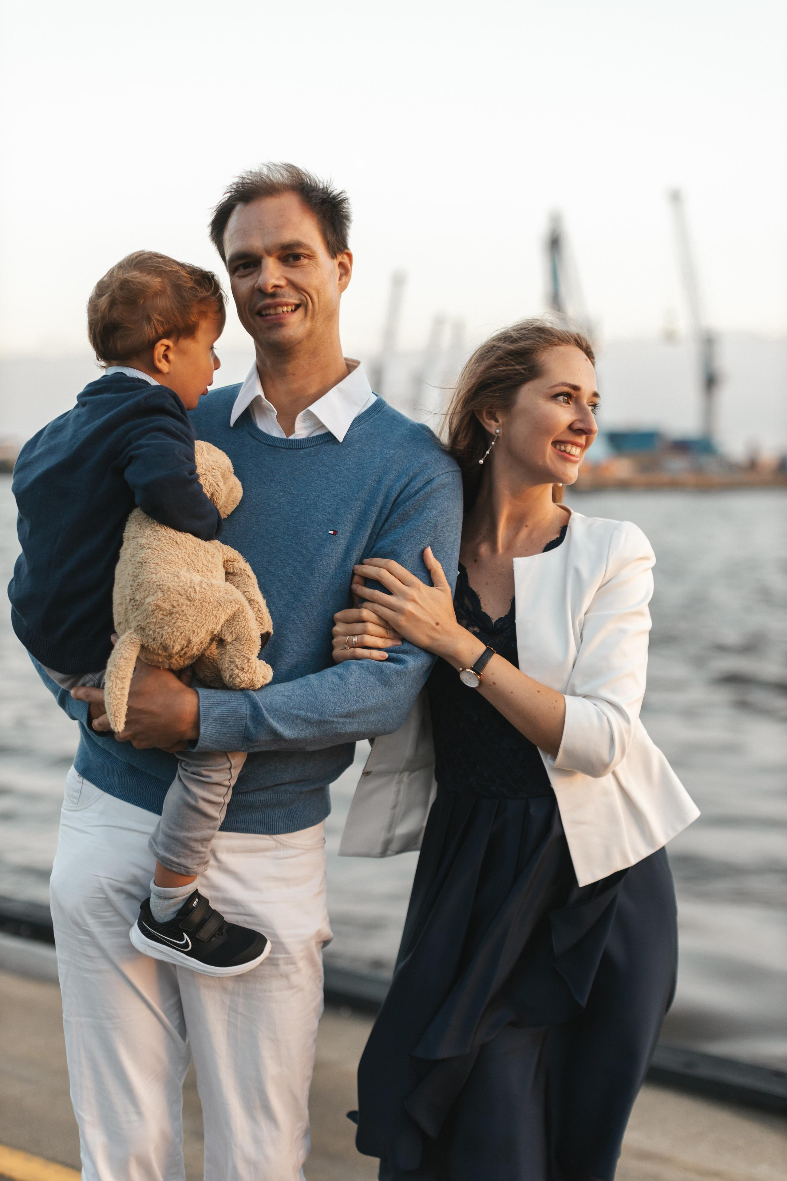 Семейная прогулка в Гамбурге в HafenCity. Фотограф в Германии — Мария Чистякова