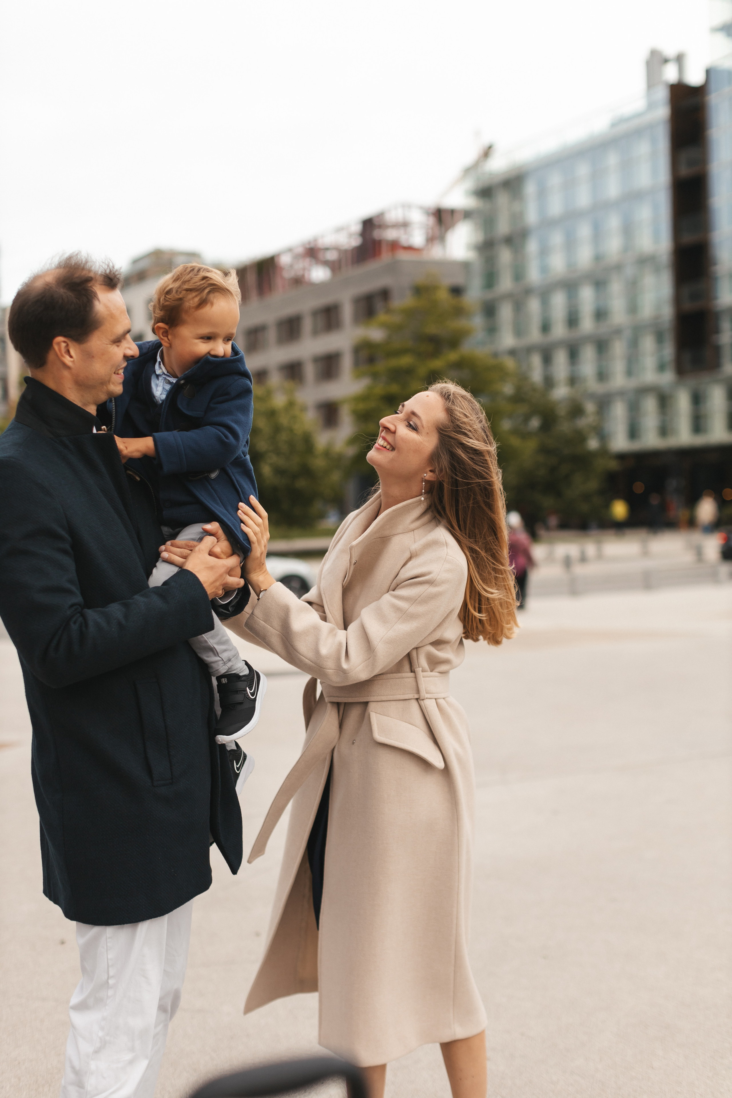Семейная прогулка в Гамбурге в HafenCity. Фотограф в Германии — Мария Чистякова