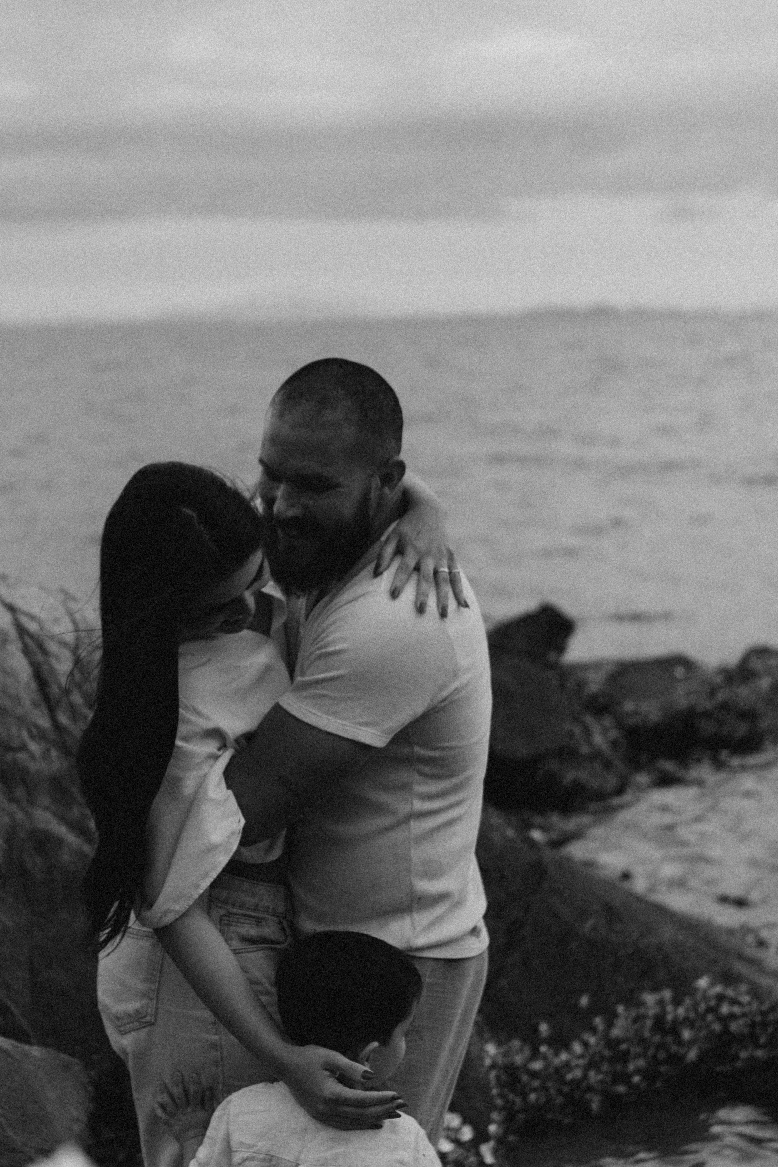 momento espontâneo de família em ensaio ao ar livre em Sorocaba