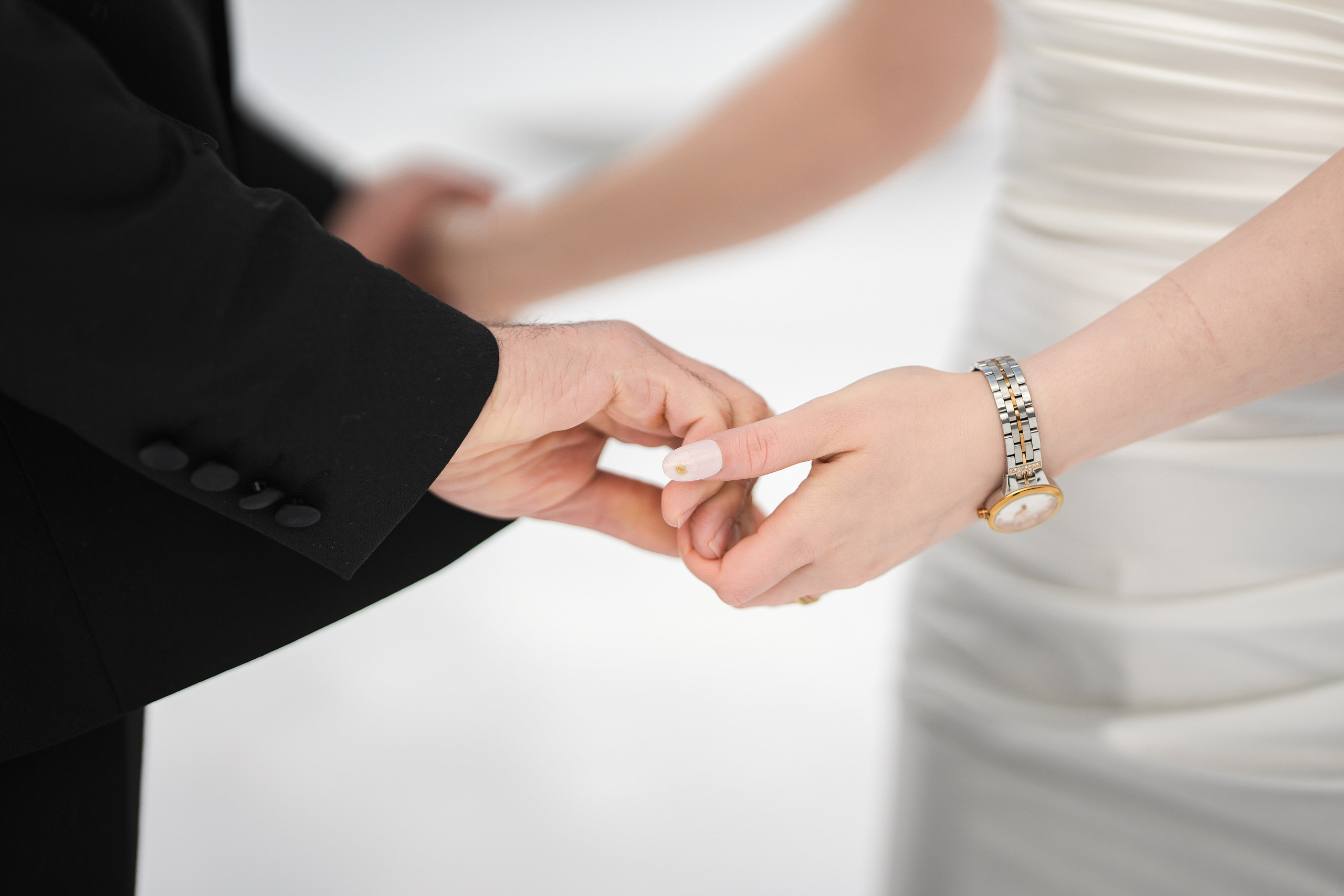 WEDDINGS. Calgary Family and Child & Wedding Photographer