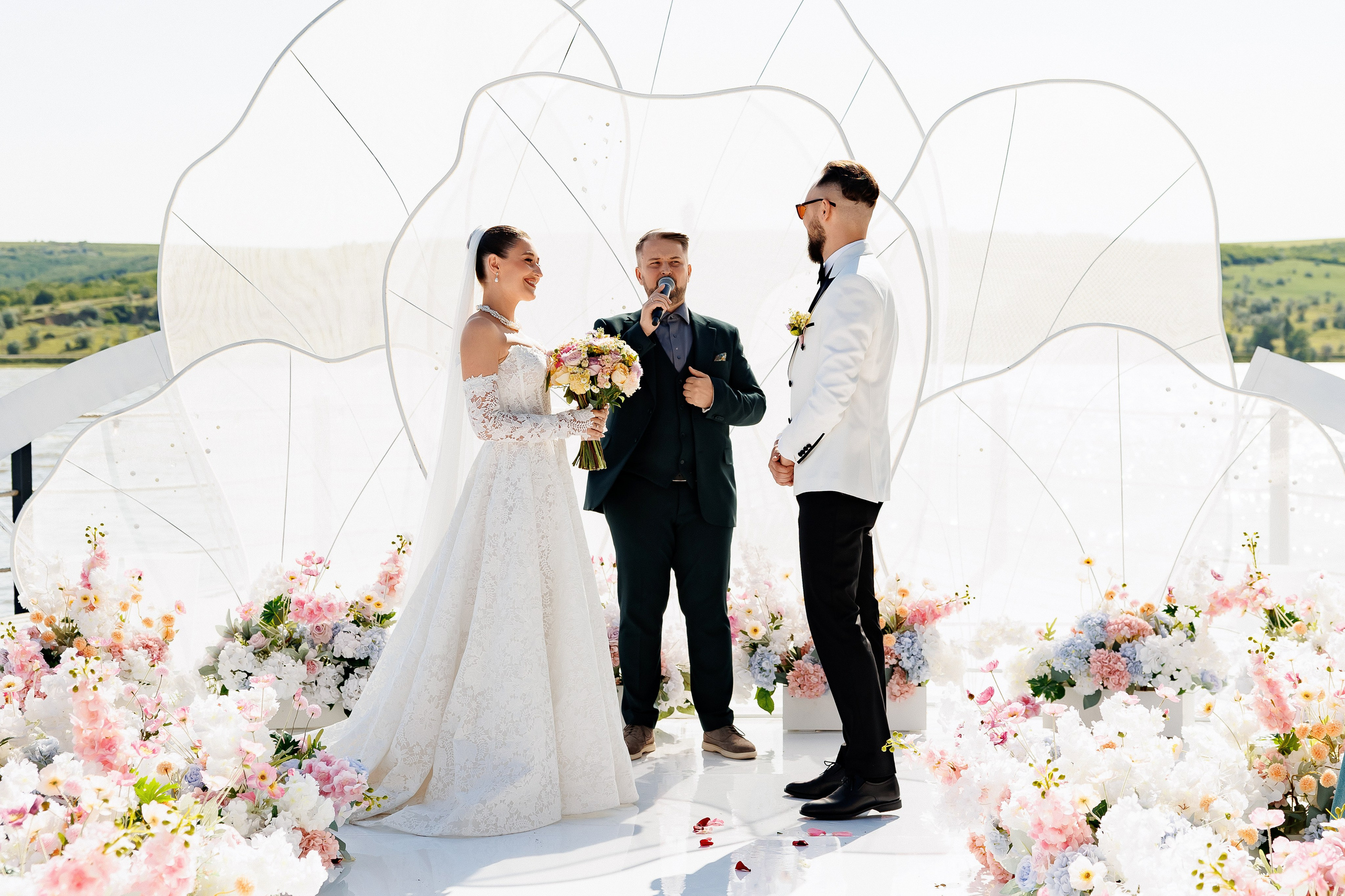 Florin & Corina — Complexul Turistic Costesti — Wedding Day. Servicii Foto și Video 067188353