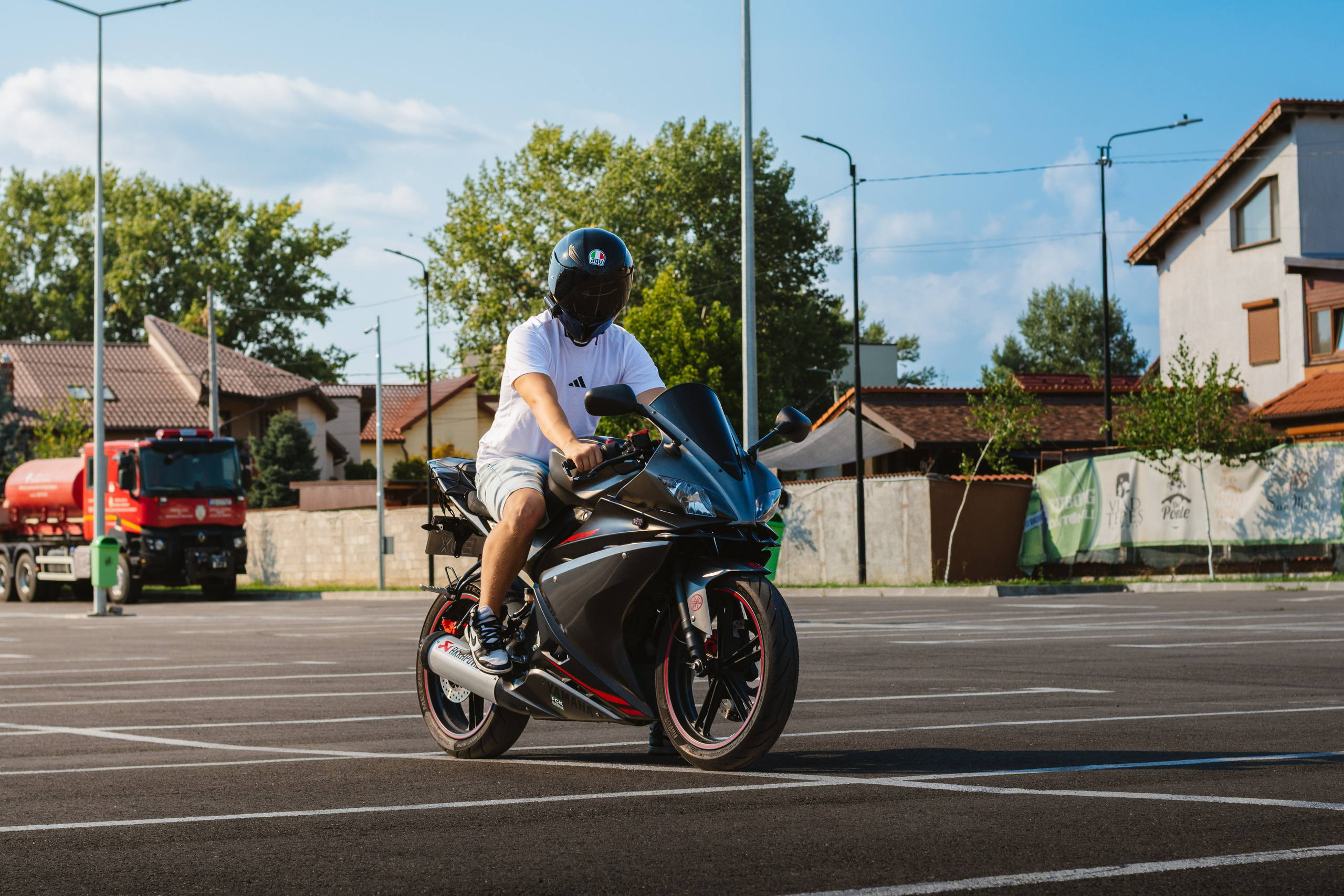 YZF-R125. Johnnyshoots