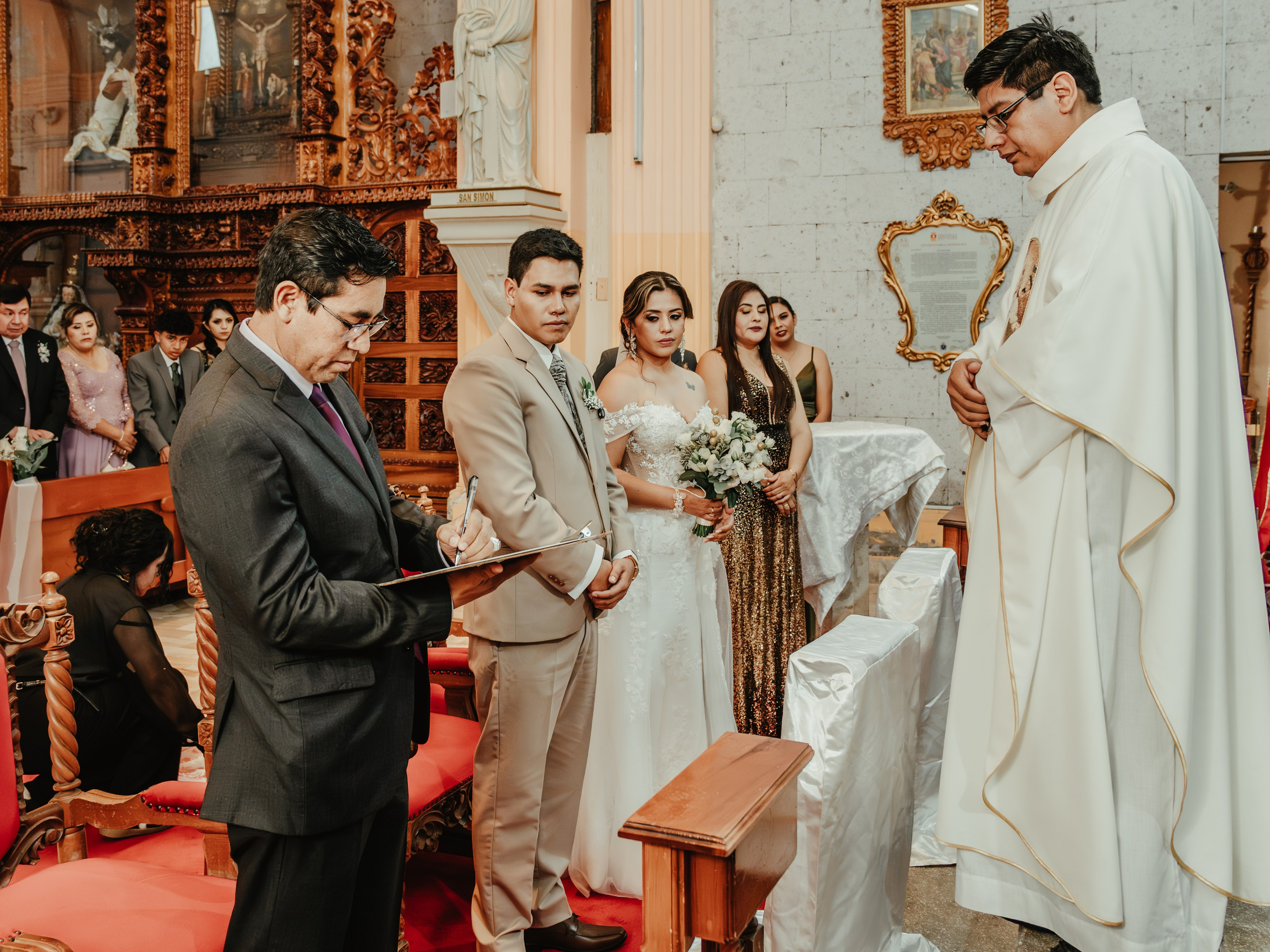 CARLA Y MARIO BODA RELIGIOSA. Studio KVTA | Fotografía y Video de Bodas en Arequipa