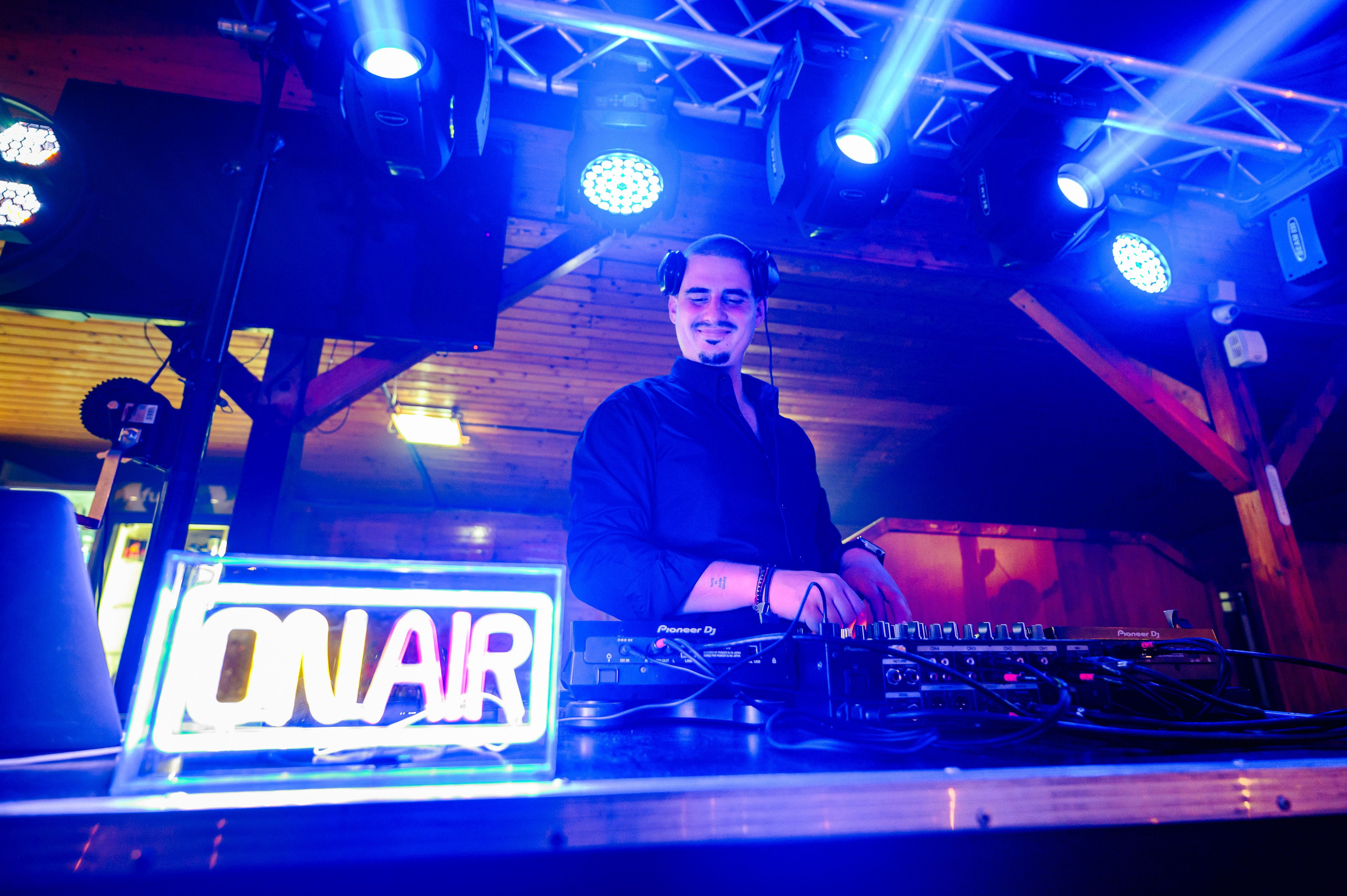 DJ. Erik Bagy | Fotograf de Nuntă