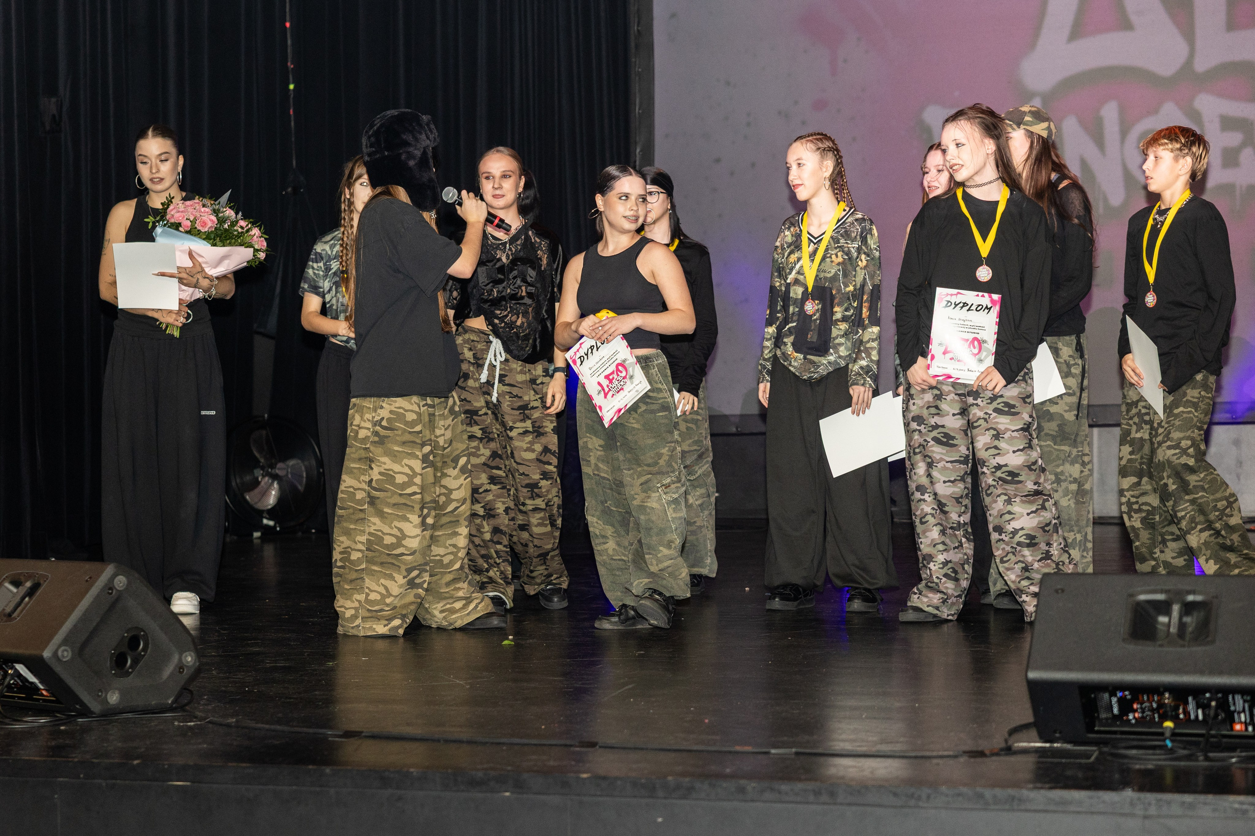 LEO DANCE SHOW WINTER 2025. Семейный и детский фотограф в Варшаве Мила Бобровская