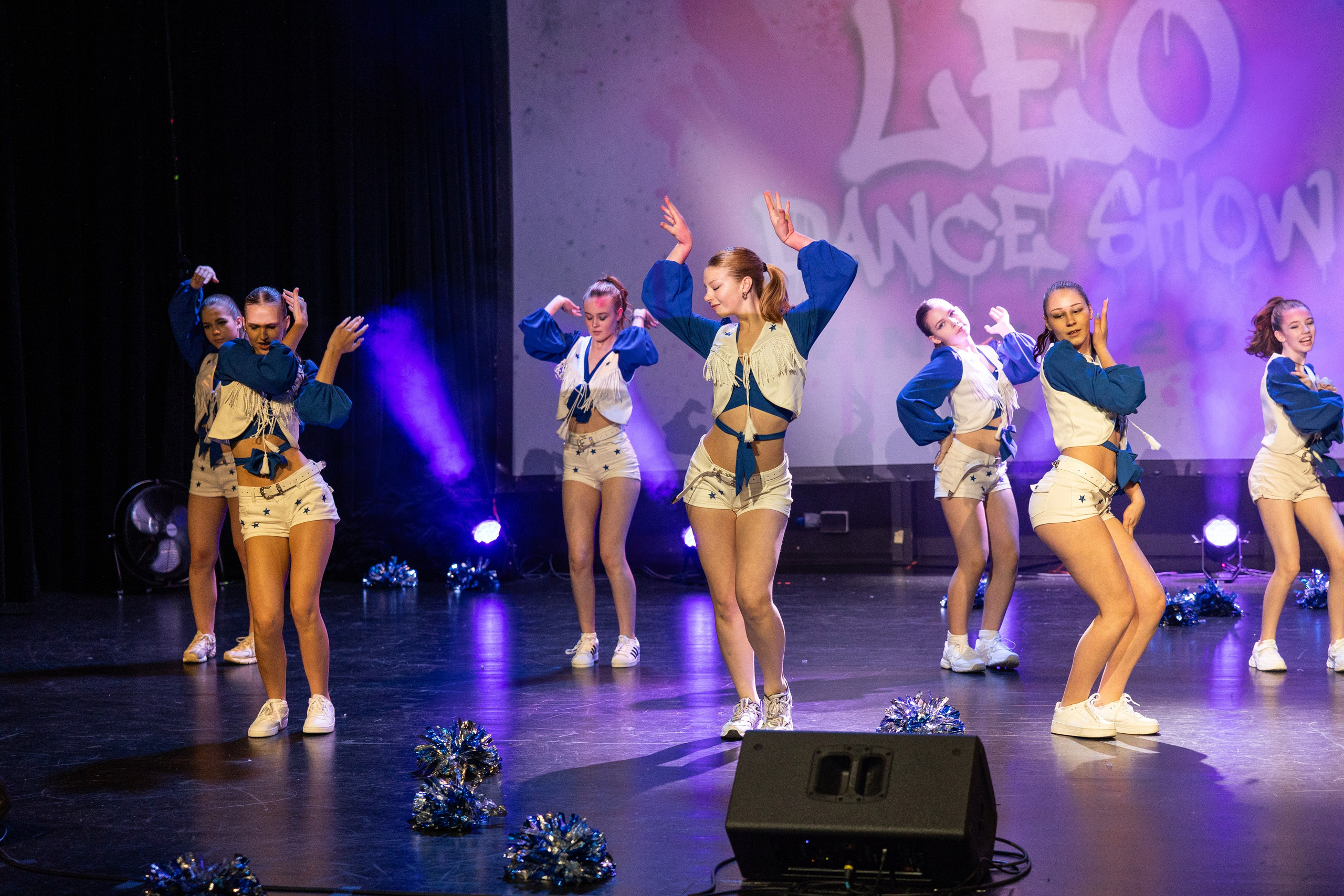 LEO DANCE SHOW WINTER 2025. Семейный и детский фотограф в Варшаве Мила Бобровская