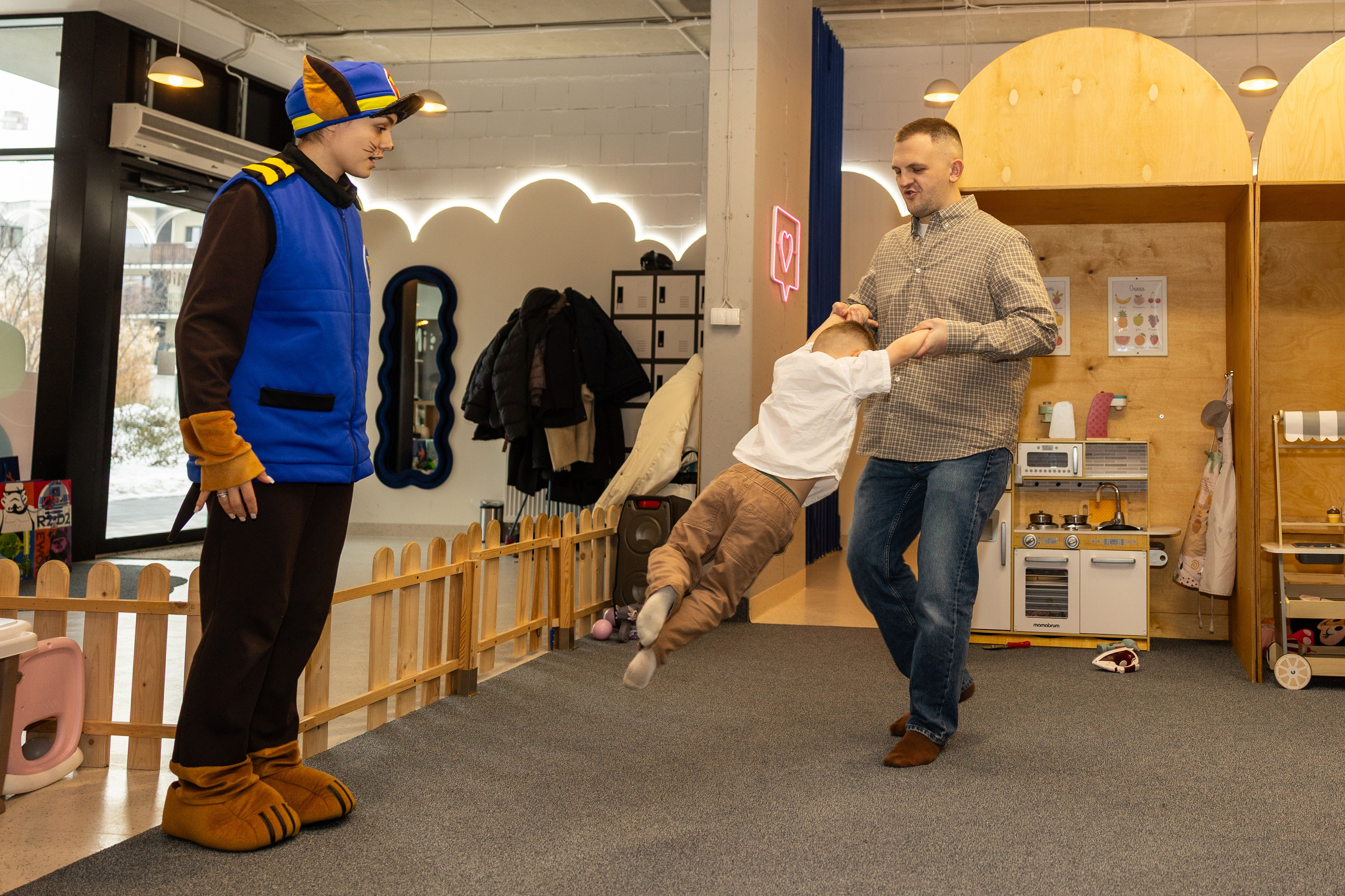 День рождения Артёма 24 января 2026 года. Семейный и детский фотограф в Варшаве Мила Бобровская