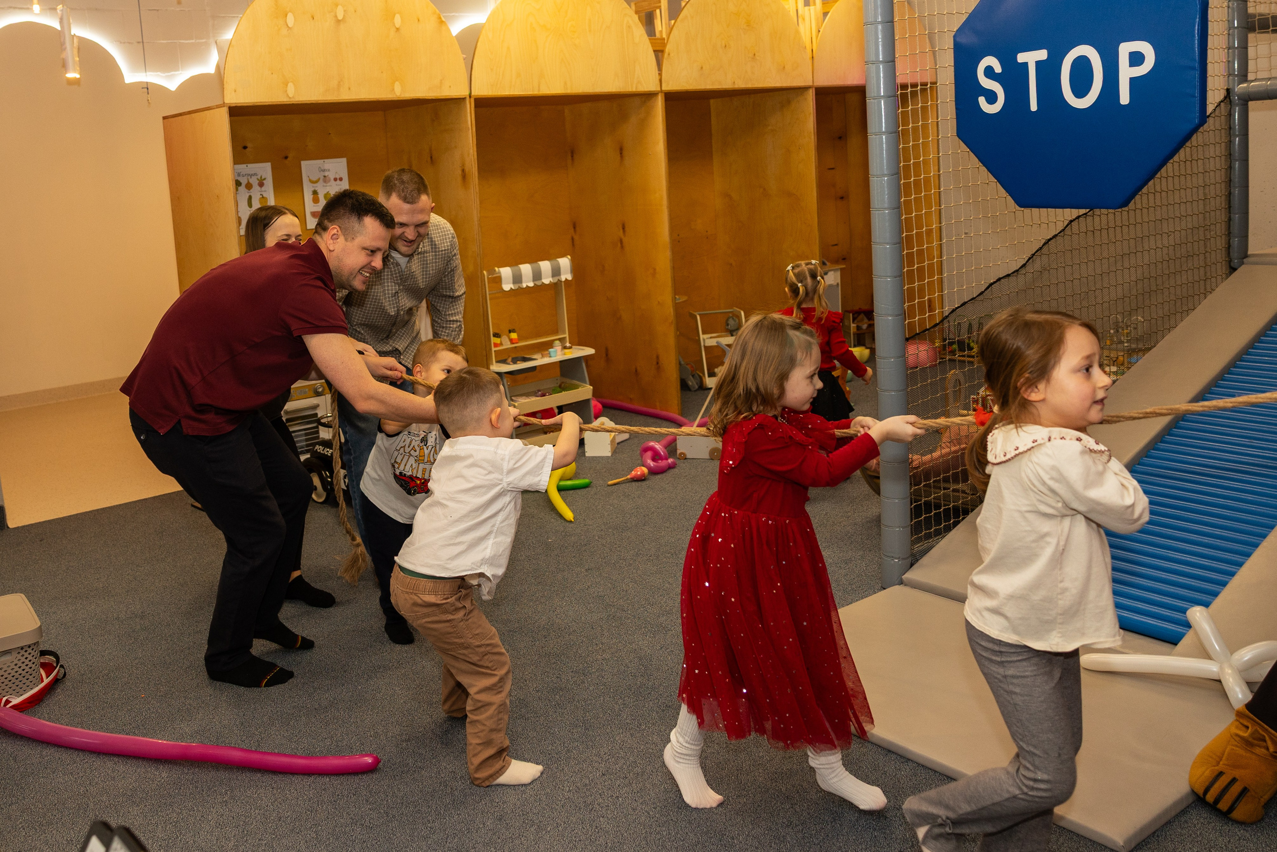 День рождения Артёма 24 января 2026 года. Семейный и детский фотограф в Варшаве Мила Бобровская