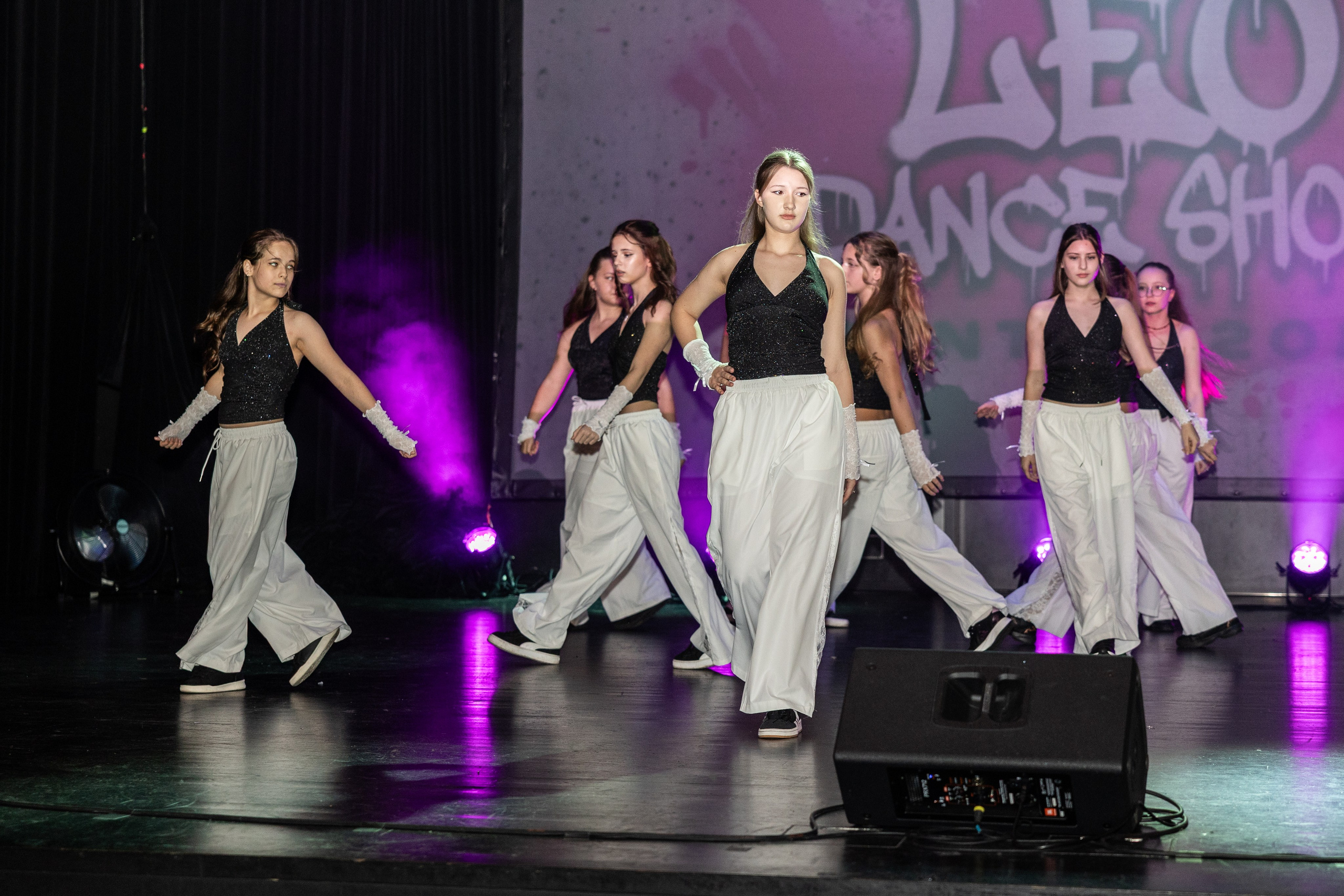 LEO DANCE SHOW WINTER 2025. Семейный и детский фотограф в Варшаве Мила Бобровская