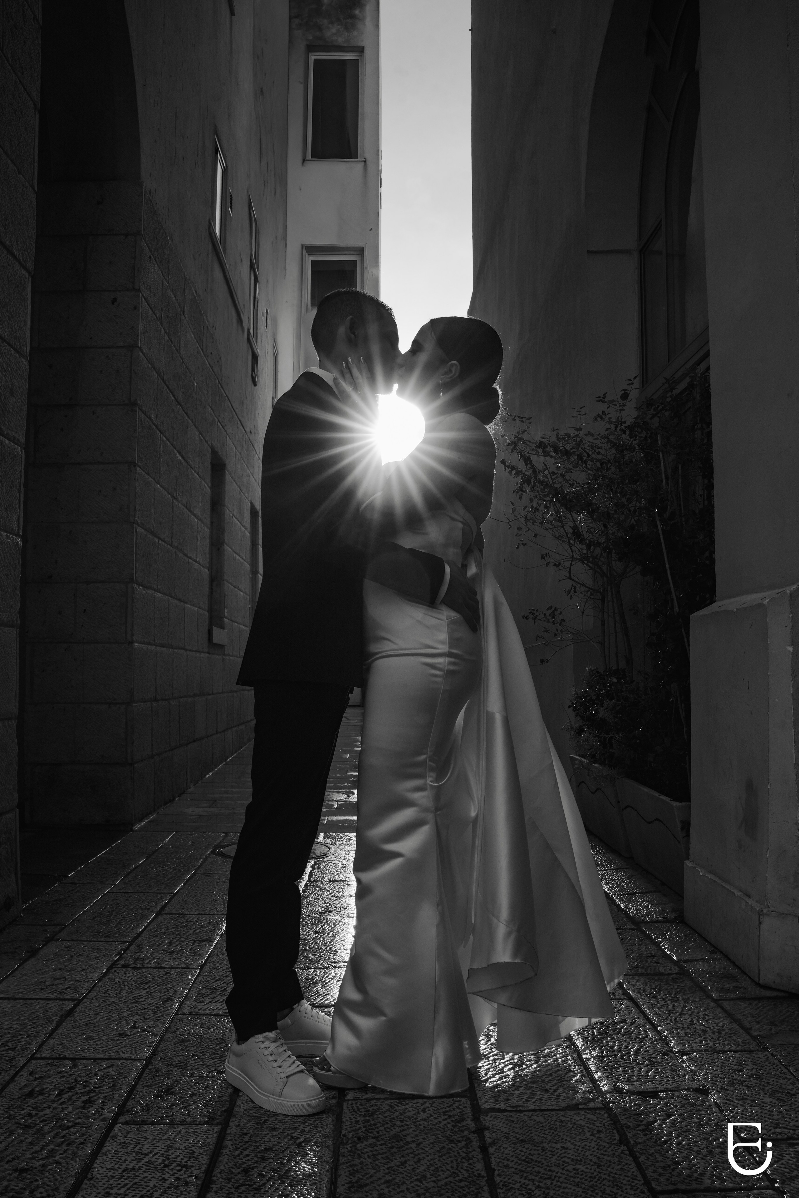 WEDDINGS. CAMELLIA ART PHOTOGRAPHY