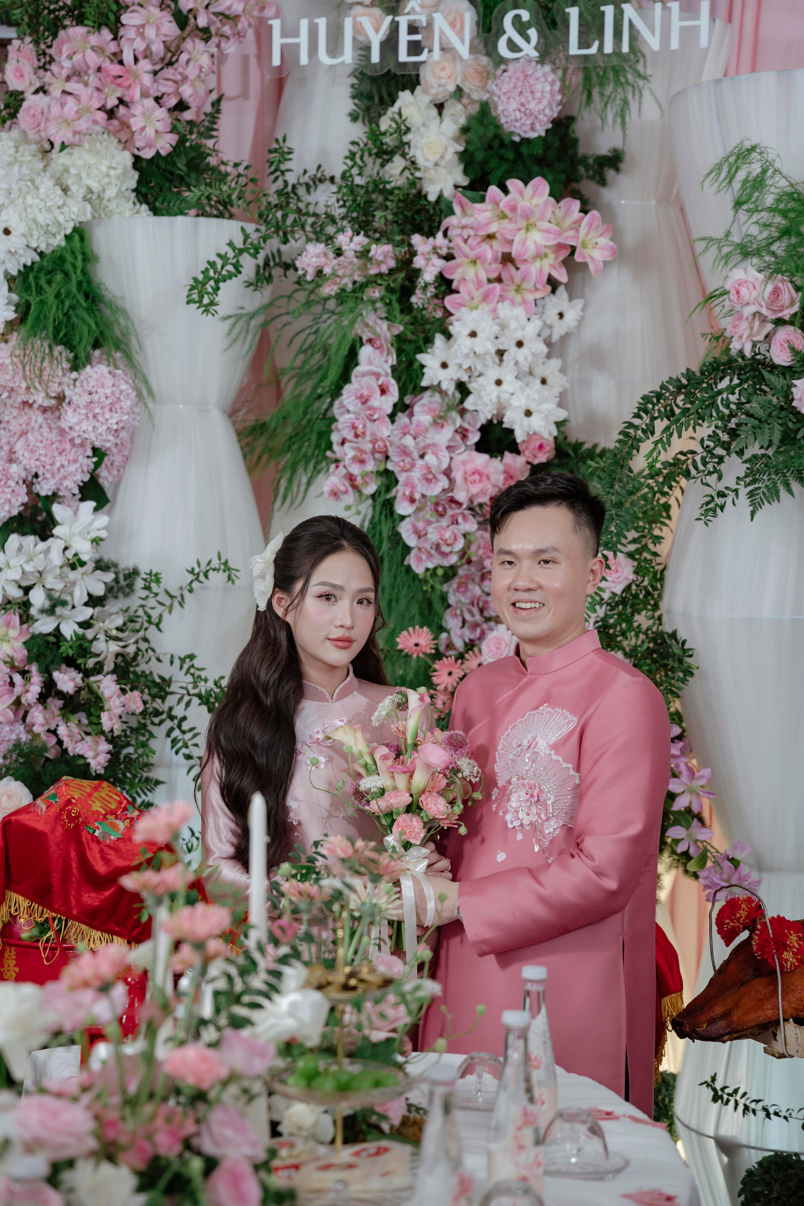 LINH & HUYEN. WEDDING PHOTOGRAPHER IN VIETNAM