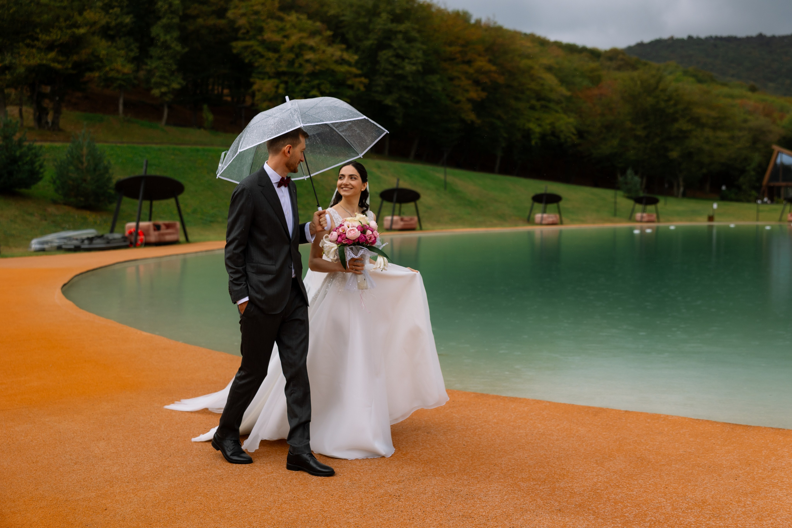 Rainy day feels different. Wedding photographer in Tbilisi Ioseb Mamniashvili