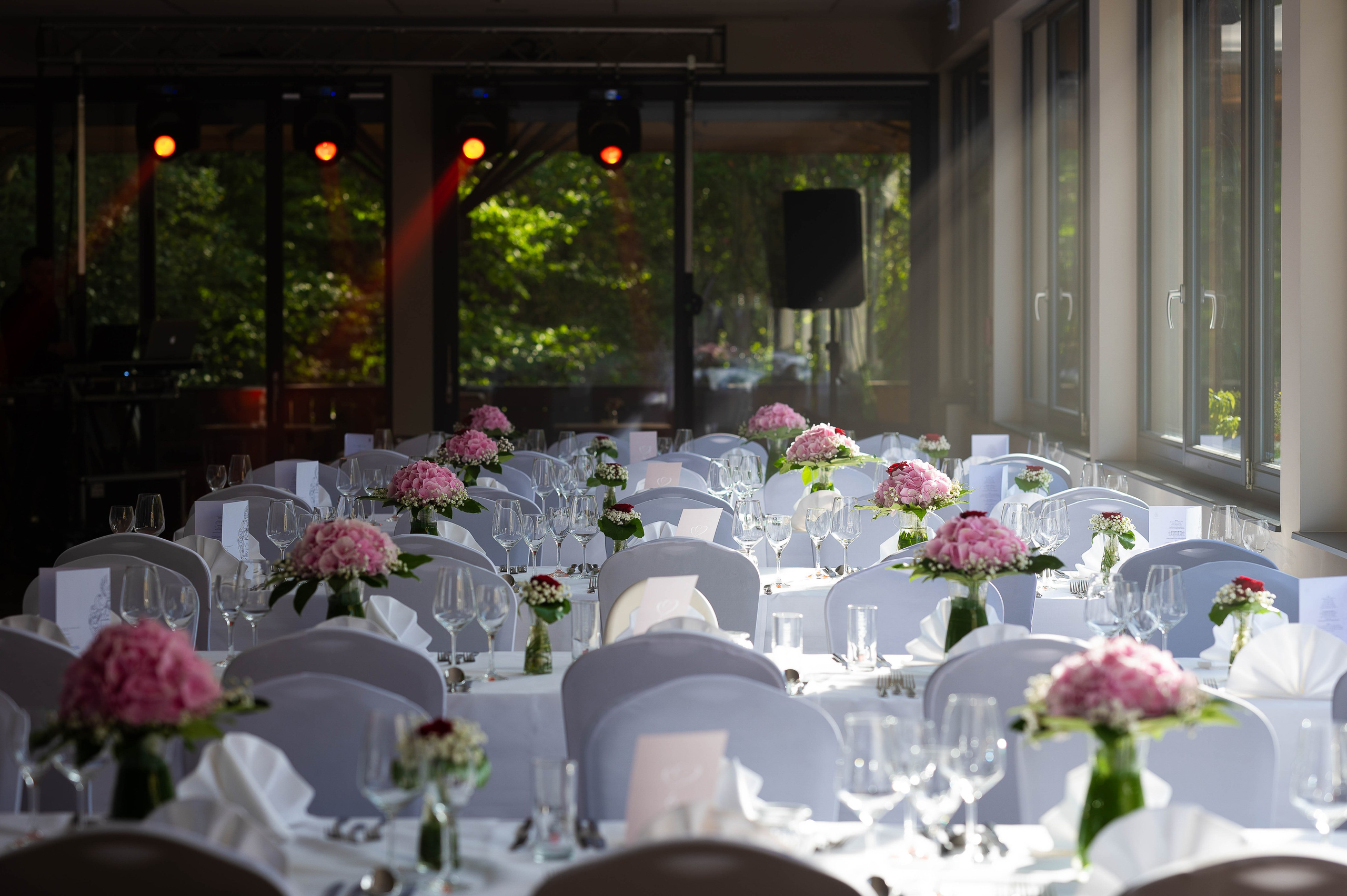Freie Trauung in Würzburg – Marius & Carmen. Authentische, emotionale, zeitlose Hochzeitsfotografie aus Albstadt