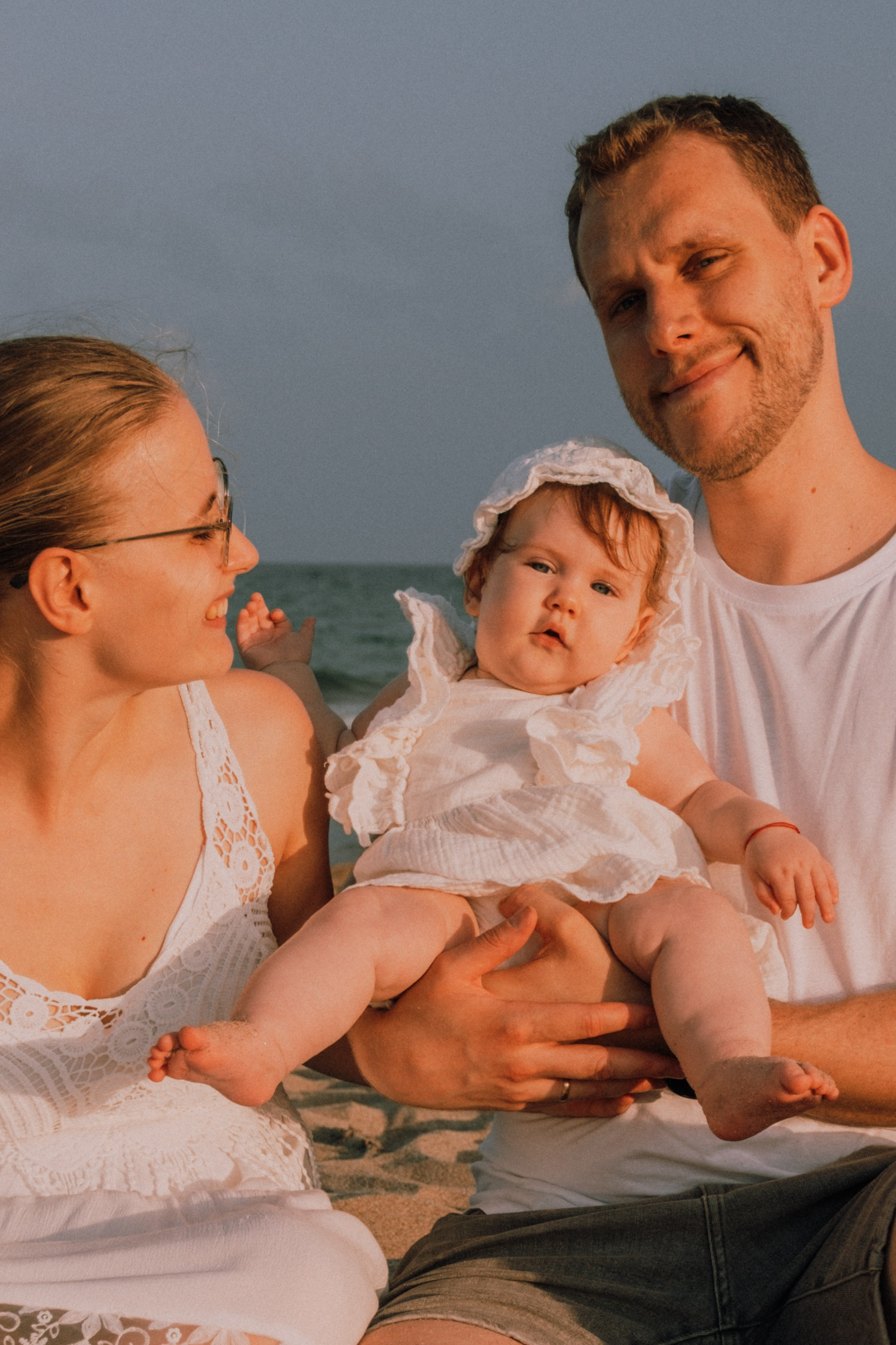 Семейная фотосессия на пляже. Профессиональная фотосъемка в Калафелле — Елена Медведева