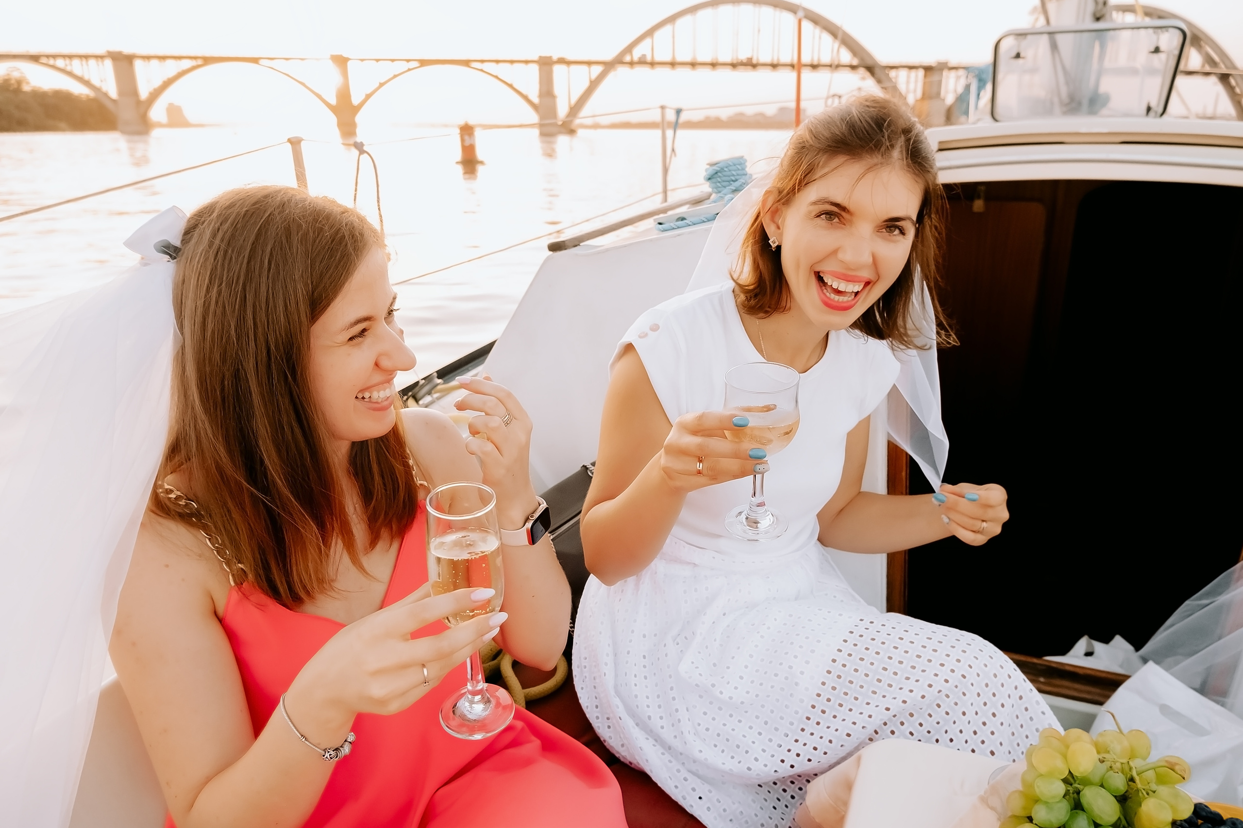 Дівич-вечір на яхті. Валерія Сичова. Сімейний та репортажний фотограф в Португаліі