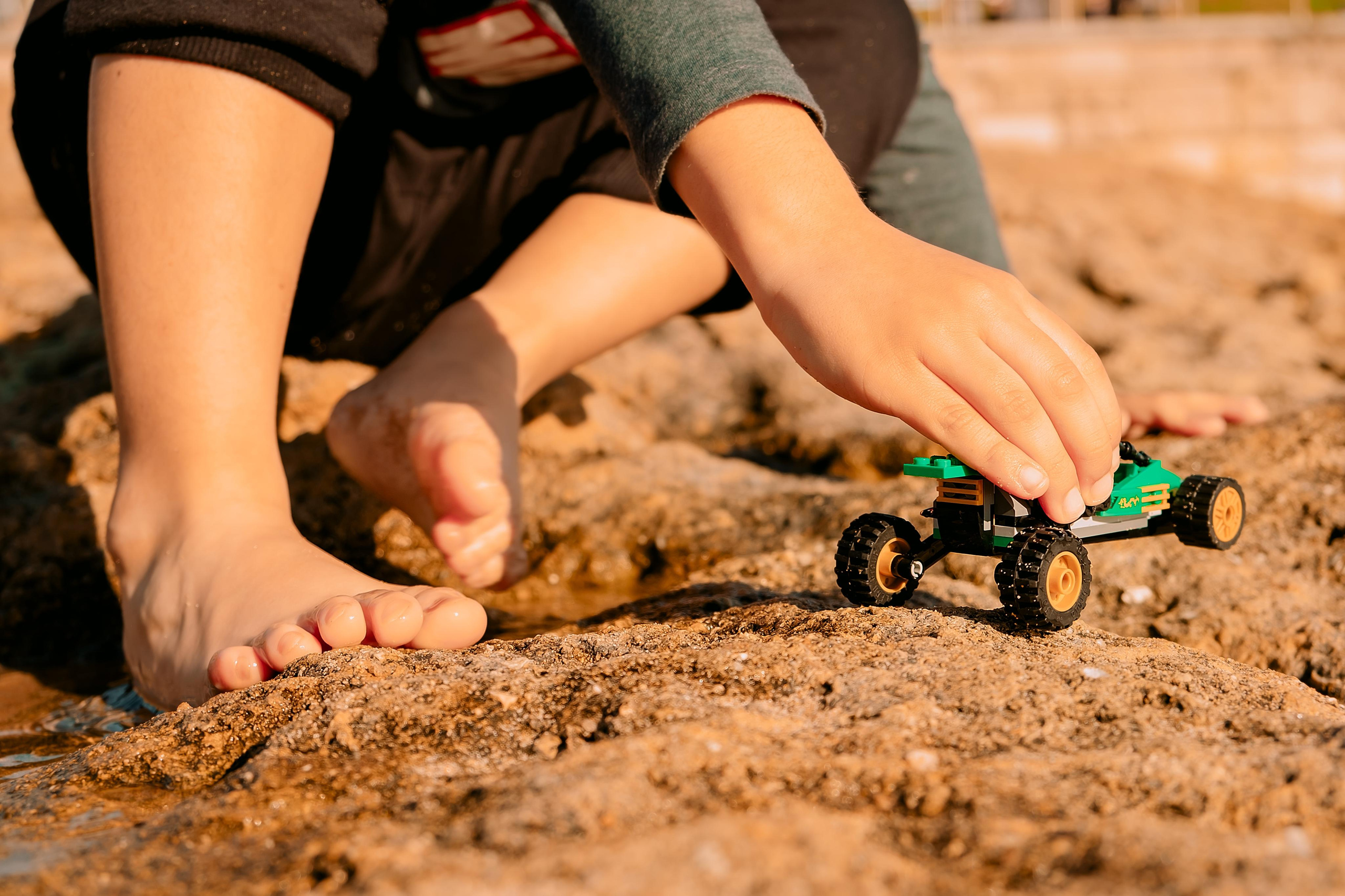 Прогулянка мами з сином. Валерія Сичова. Сімейний та репортажний фотограф в Португаліі