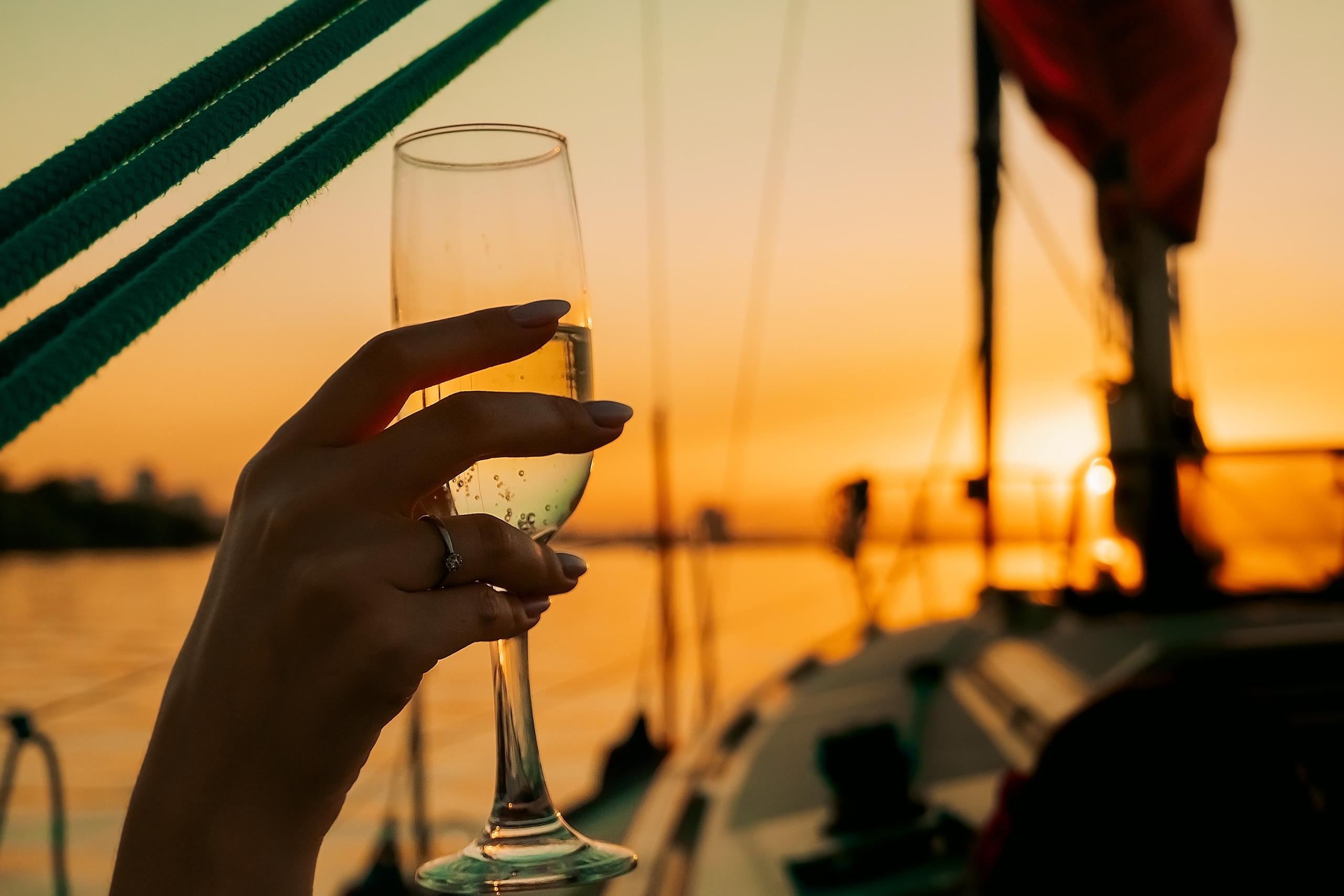 Дівич-вечір на яхті. Валерія Сичова. Сімейний та репортажний фотограф в Португаліі