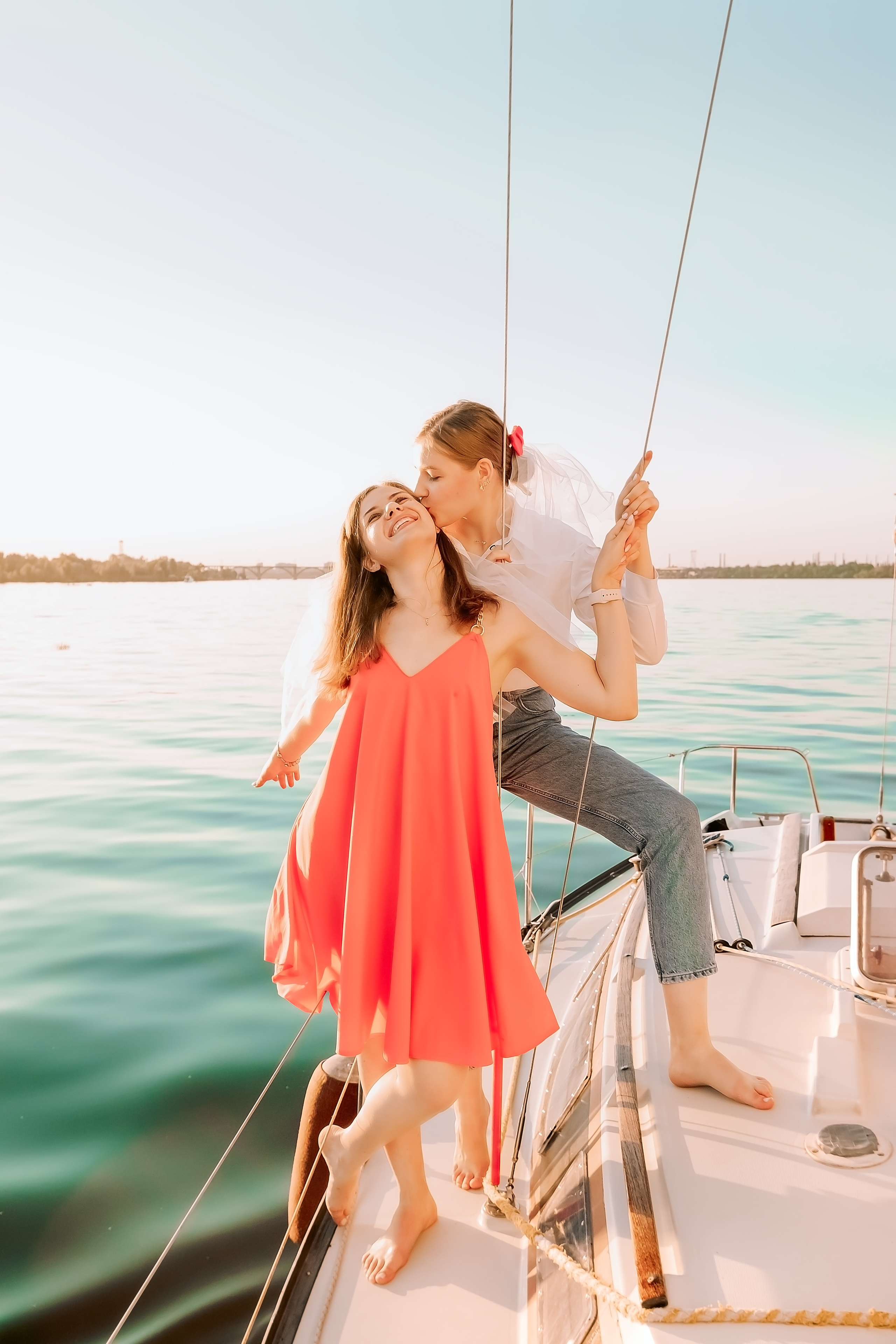 Дівич-вечір на яхті. Валерія Сичова. Сімейний та репортажний фотограф в Португаліі