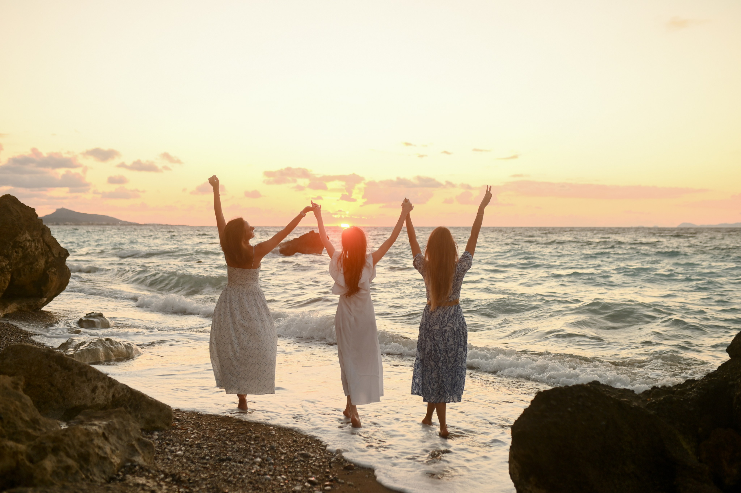 Friends Photoshoot in Rhodes. Photographer in Rhodes Island