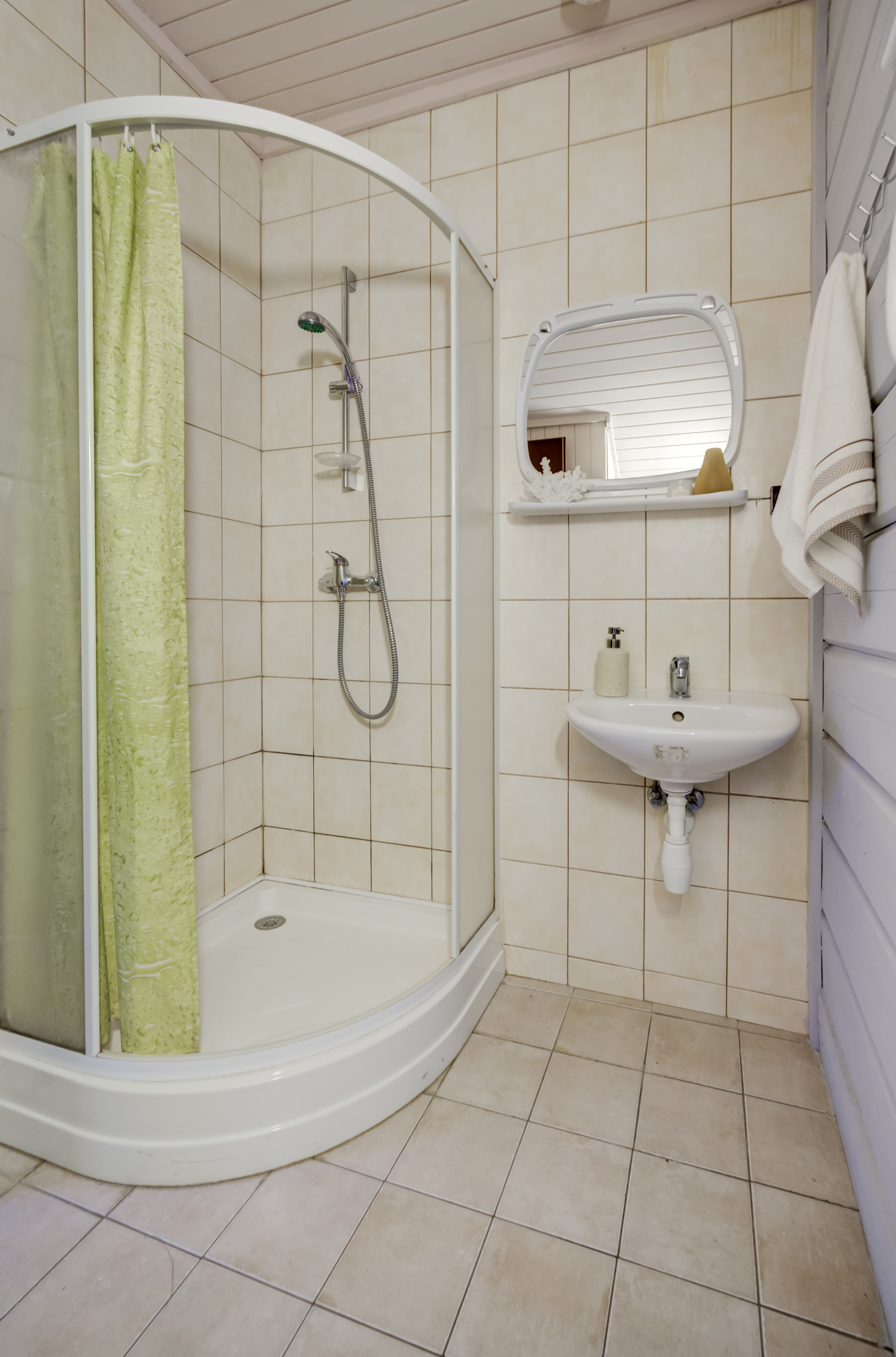 Trakų raj. sodyba. Elina Sapiega fotografė Vilniuje