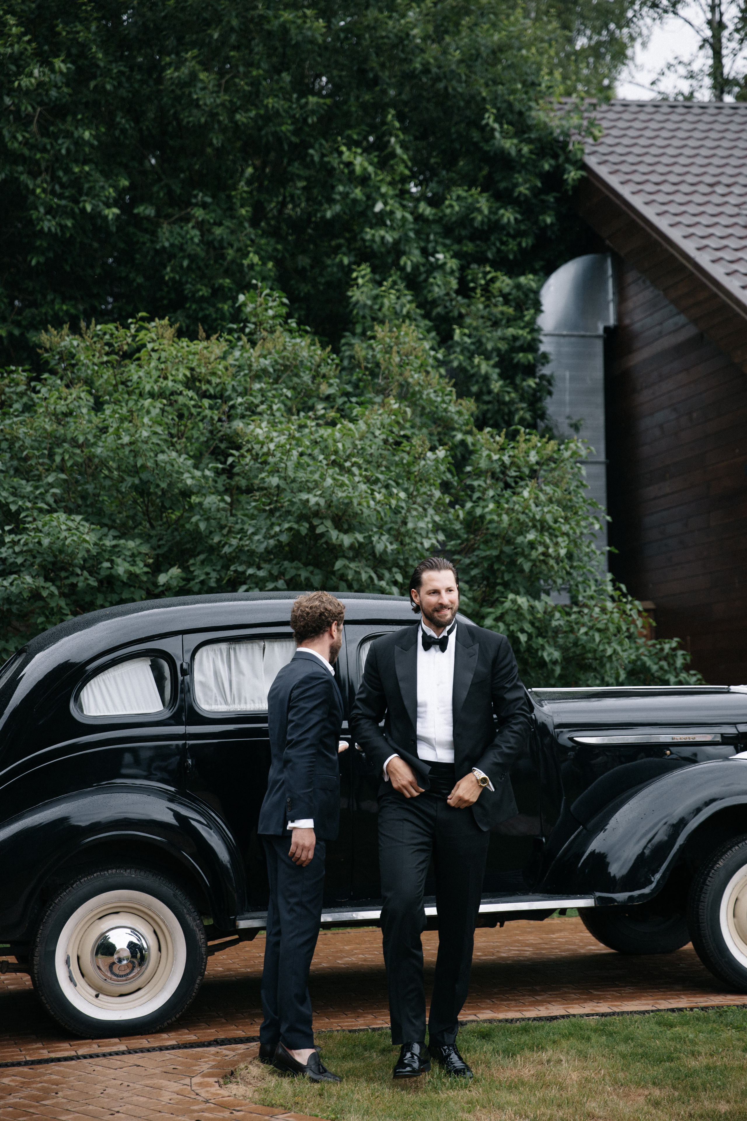 Angelina and Andrew’s Hockey-Themed Outdoor Wedding. Wedding photographer and videographer New York | New Jersey