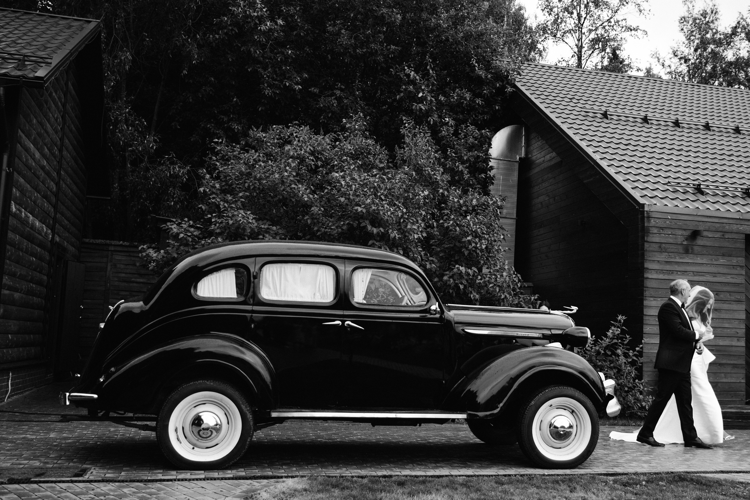 Angelina and Andrew’s Hockey-Themed Outdoor Wedding. Wedding photographer and videographer New York | New Jersey