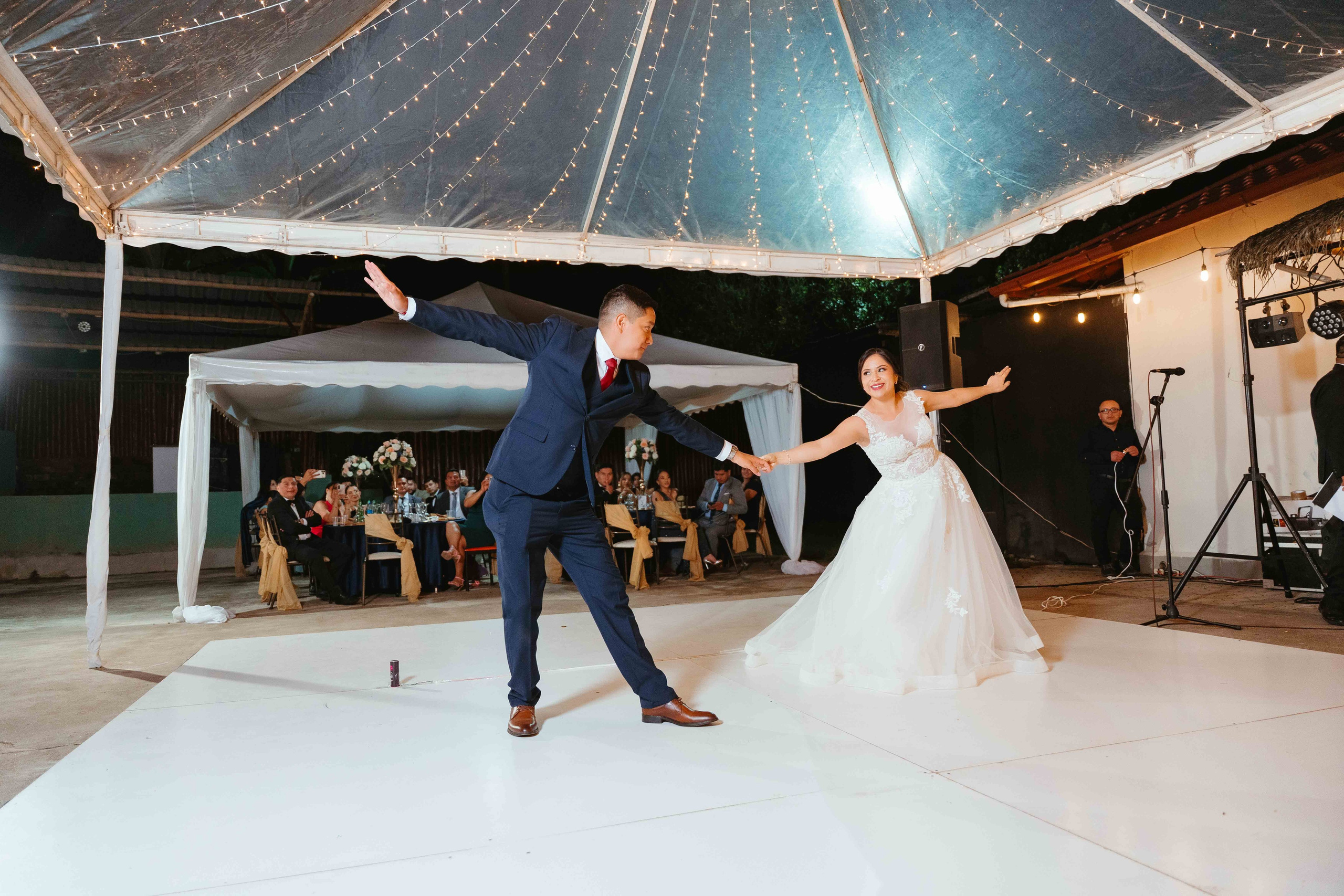 Jennifer y Vladimir. Fotógrafo de bodas en Loja Ecuador | Piero Alvarez PH