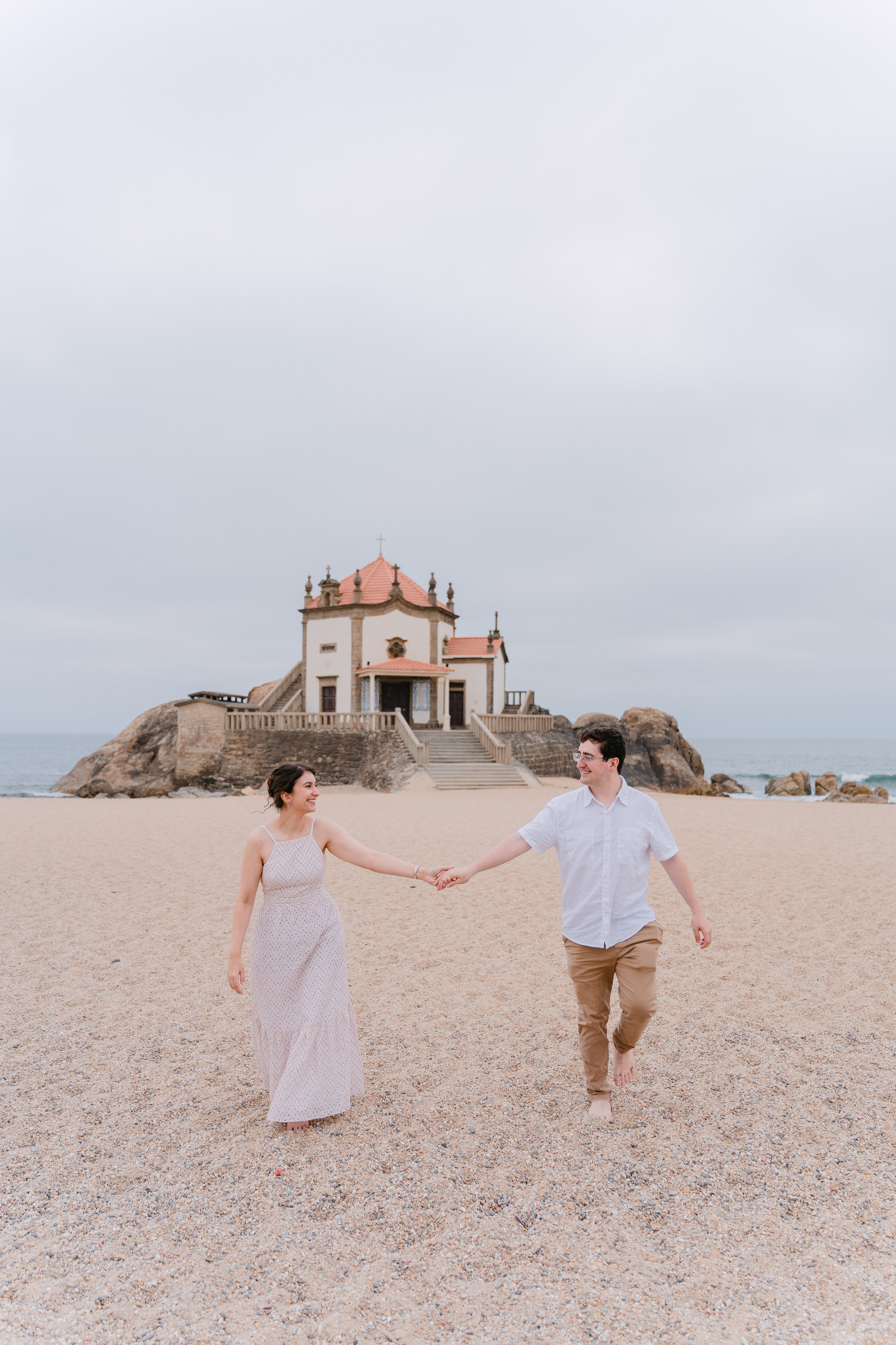 Wedding proposal at Senhor da Pedra. Fotógrafo de casamentos e ensaios para casais em Porto