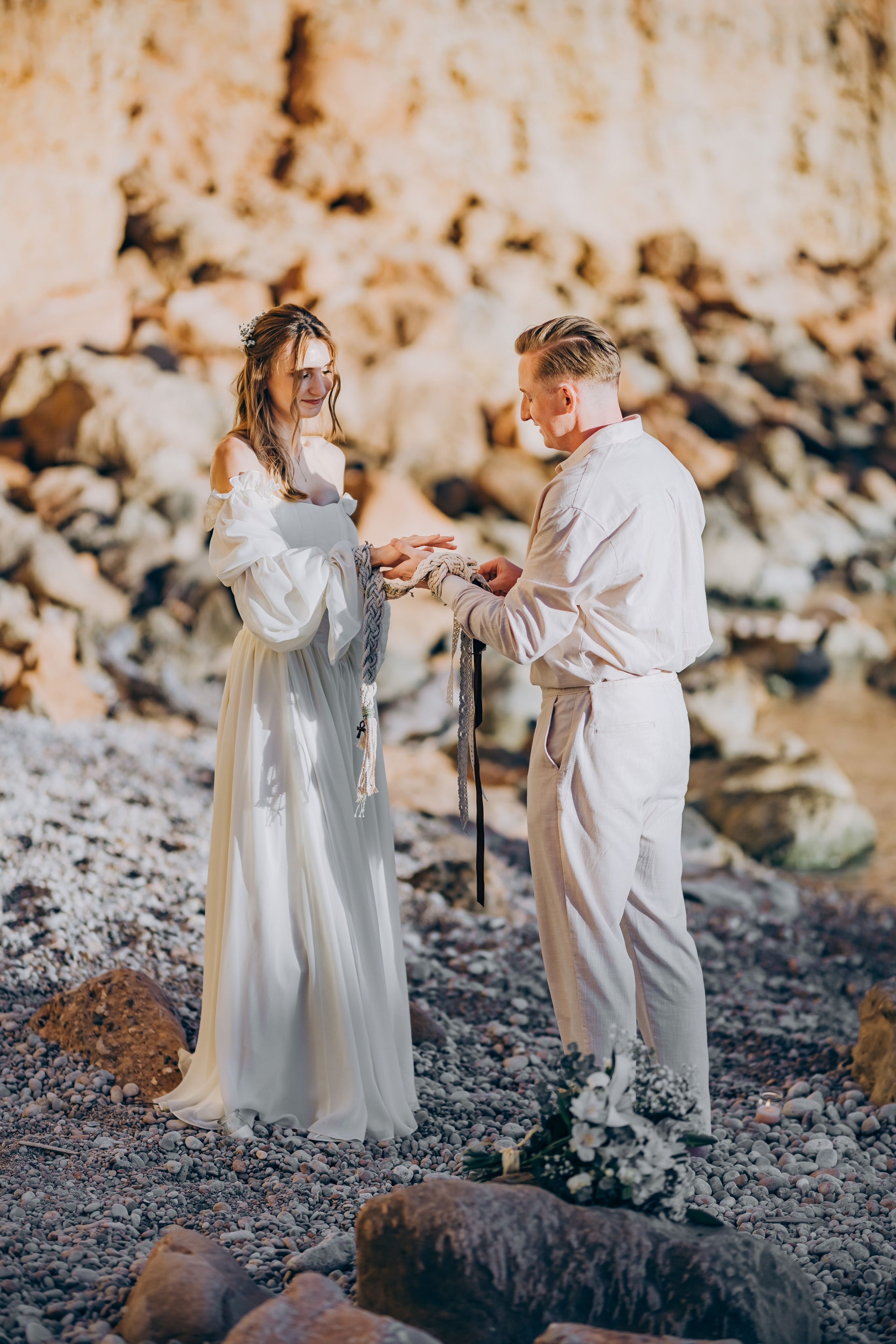 Intimate vow in the bay. Фотограф у Пальма де Майорка