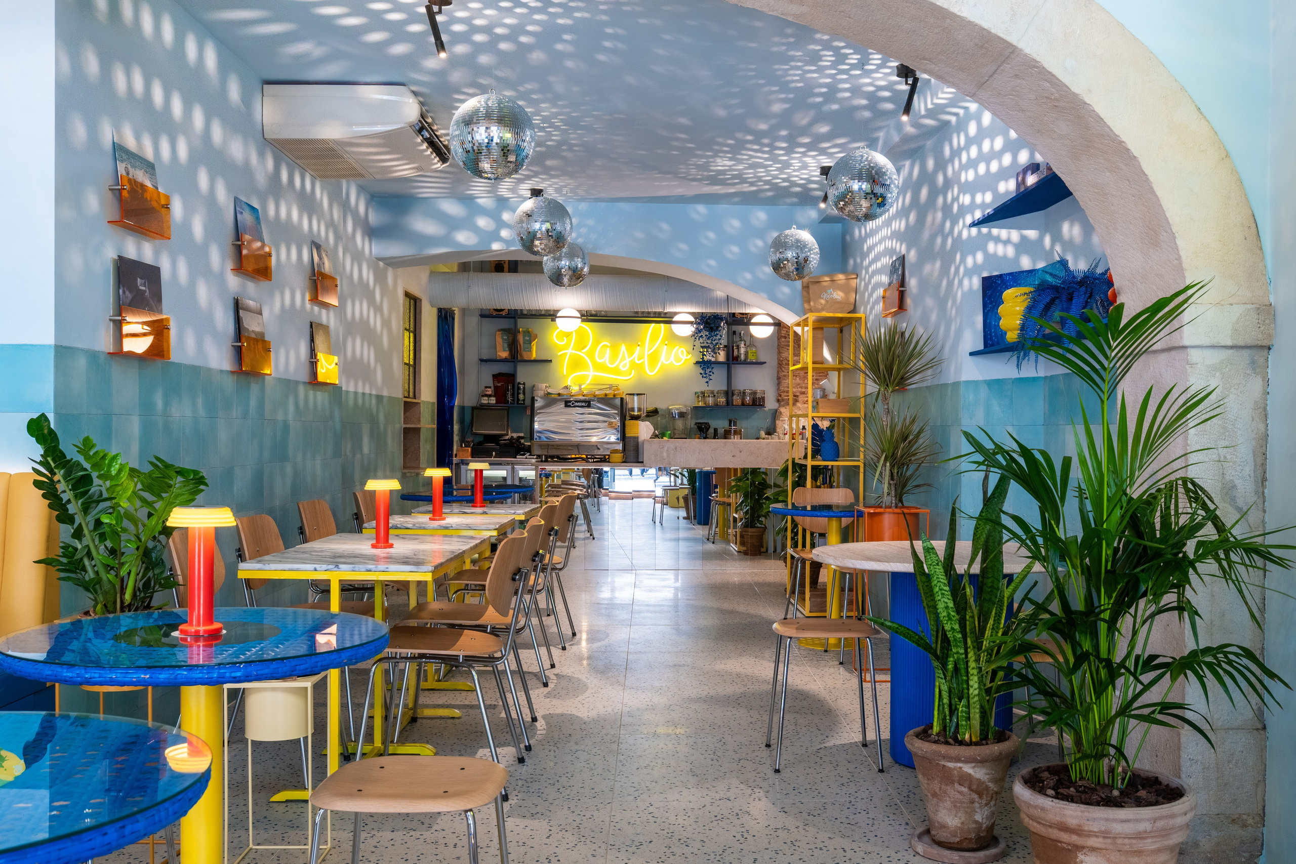 Cafe Basilio. Maria Sher. Fotógrafa profissional do Porto, Portugal